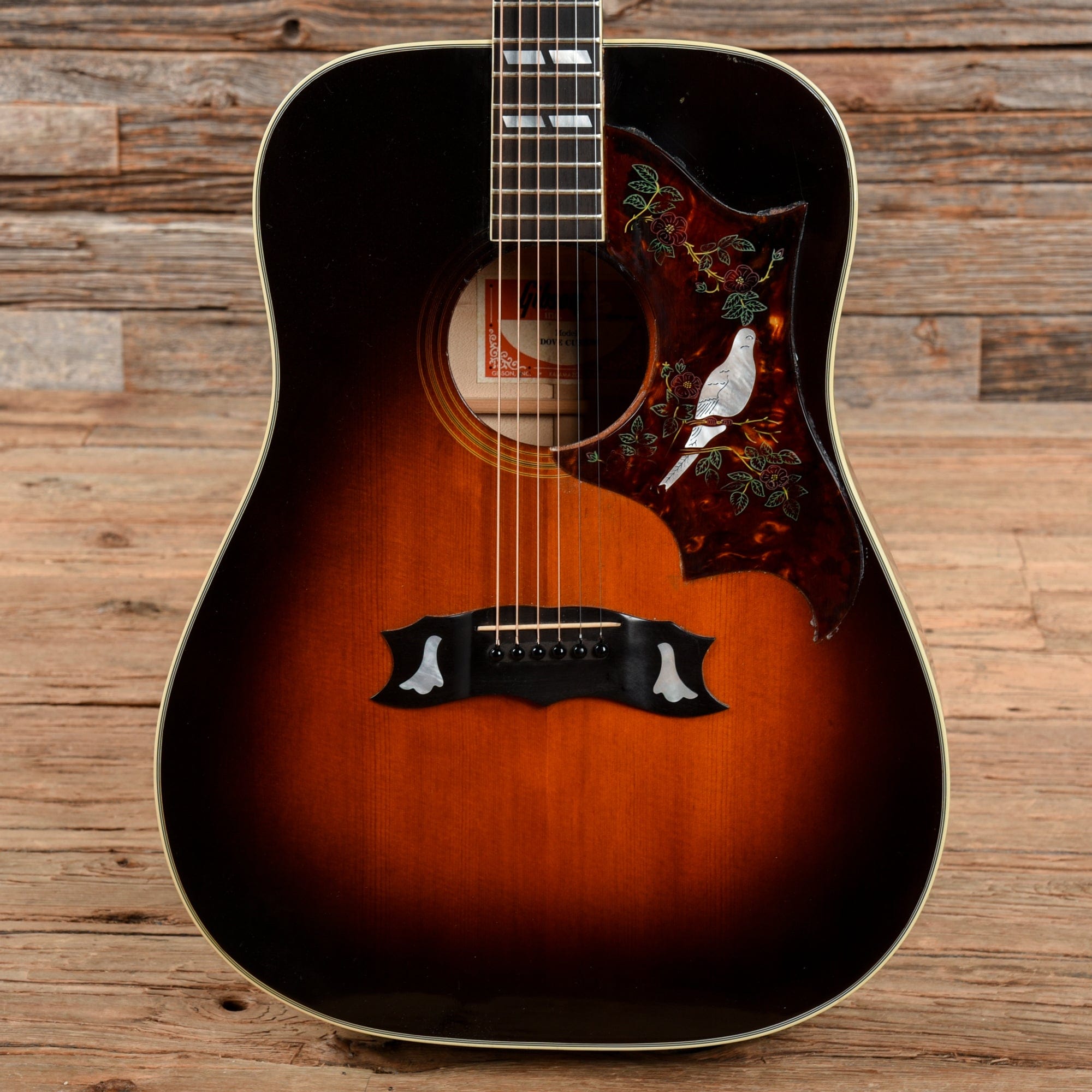 Gibson Dove Sunburst 1980 Acoustic Guitars / Dreadnought
