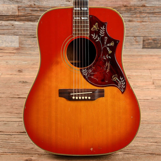 Gibson Hummingbird Sunburst 1968 Acoustic Guitars / Dreadnought