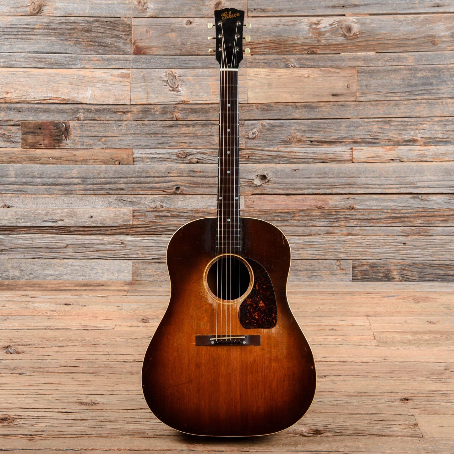 Gibson J-45 Sunburst 1947 Acoustic Guitars / Dreadnought