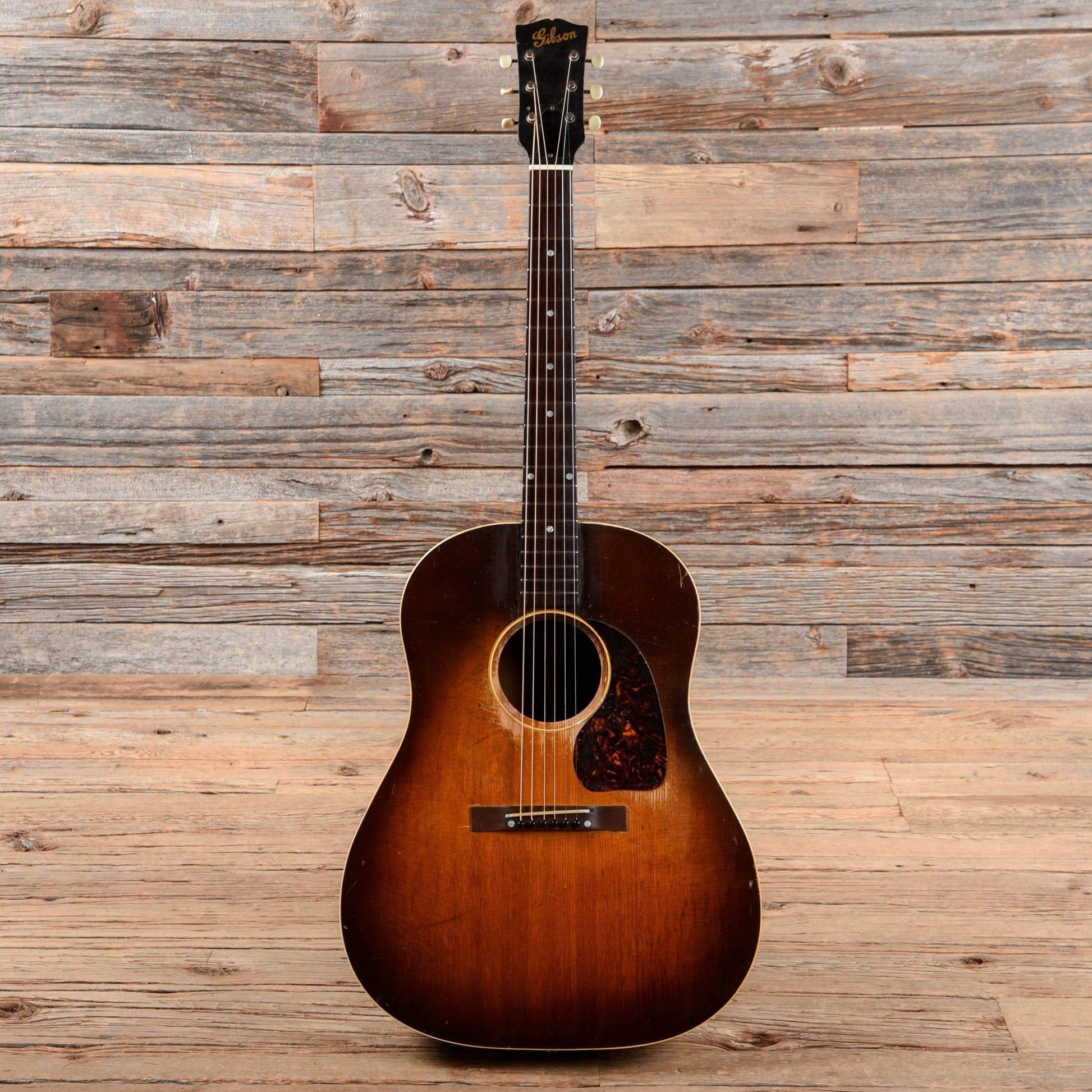 Gibson J-45 Sunburst 1947 Acoustic Guitars / Dreadnought