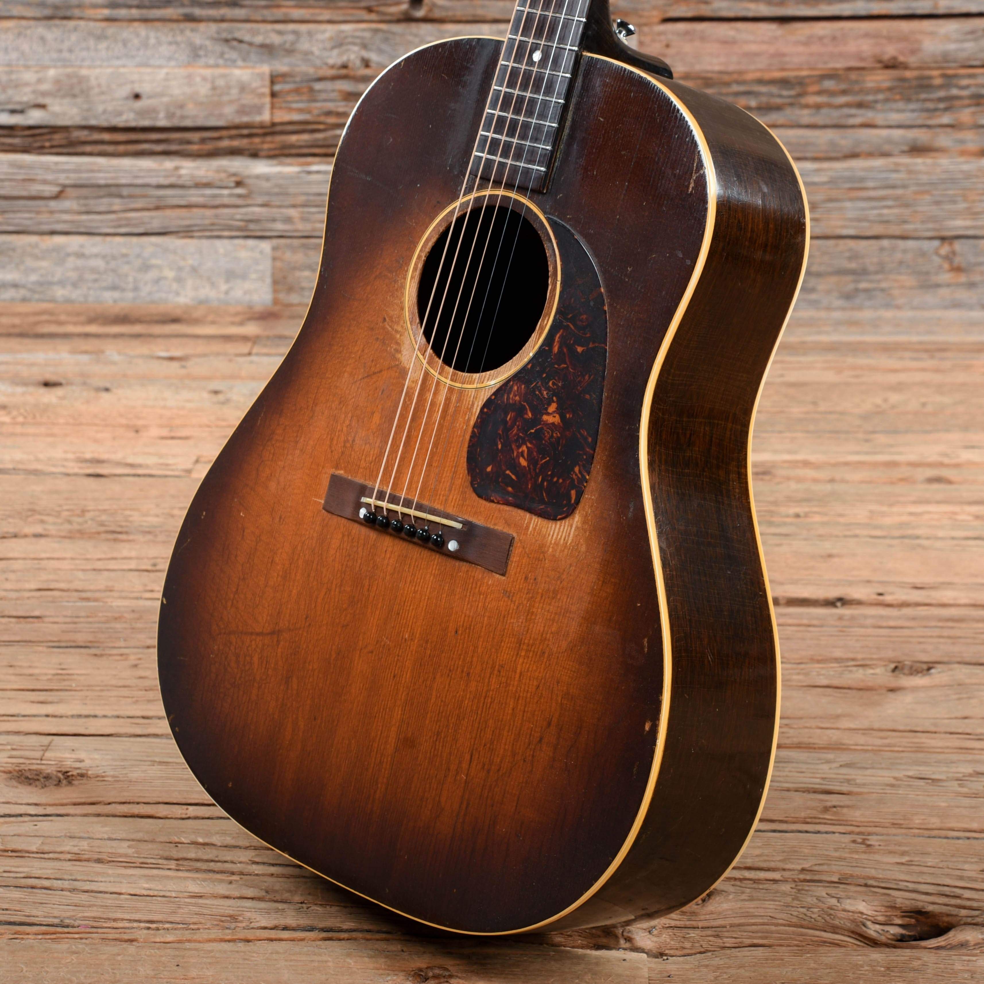 Gibson J-45 Sunburst 1947 Acoustic Guitars / Dreadnought
