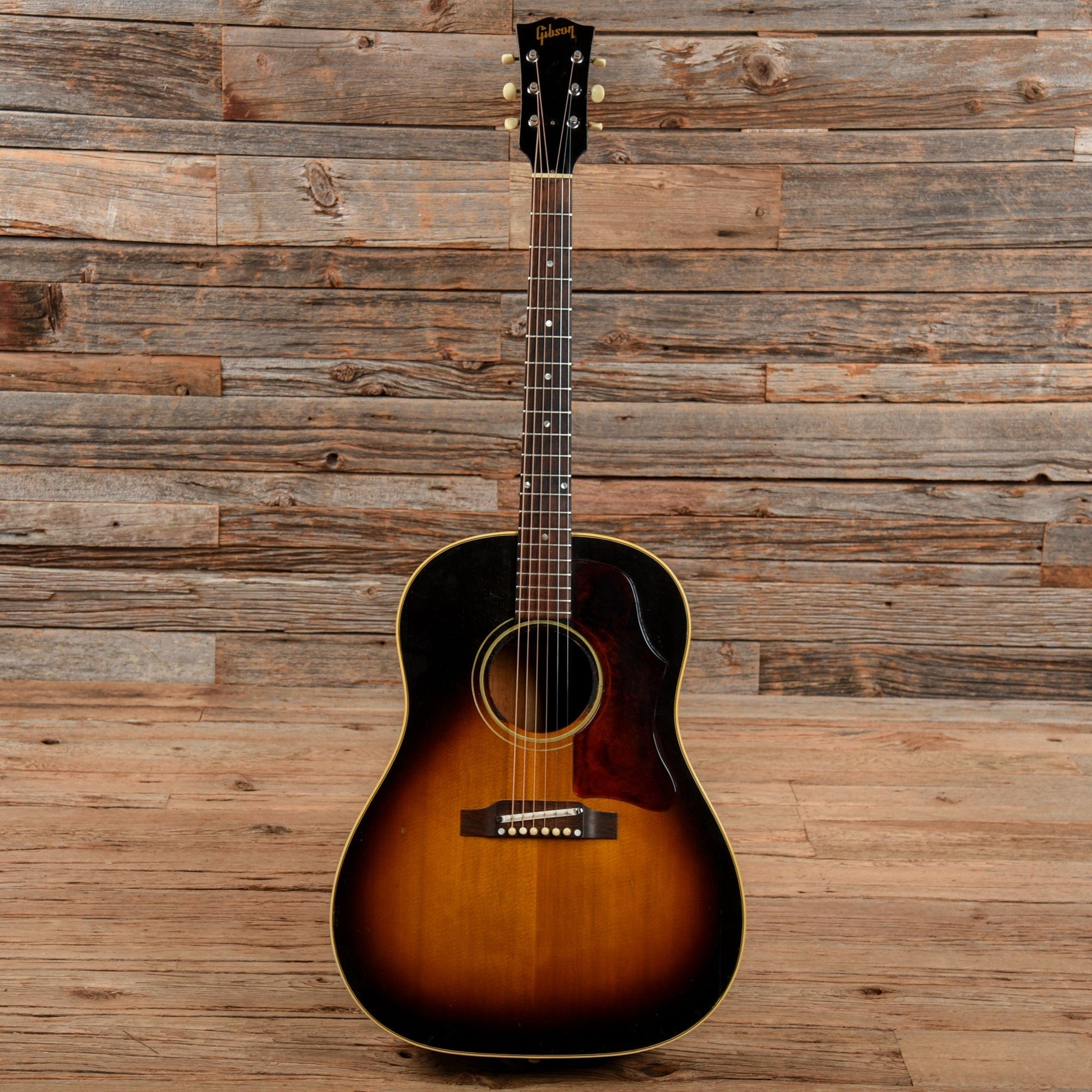 Gibson J-45 Sunburst 1966 Acoustic Guitars / Dreadnought