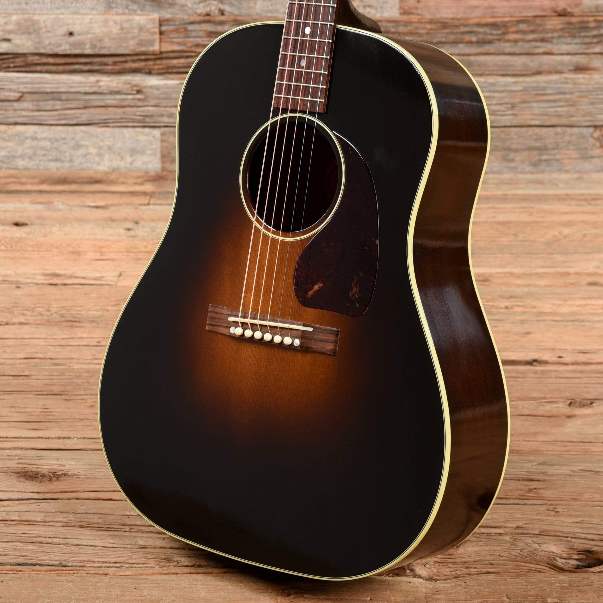 Gibson Montana Custom Shop Historic Reissue 1942 Banner J-45 Vintage Sunburst 2017 Acoustic Guitars / Dreadnought