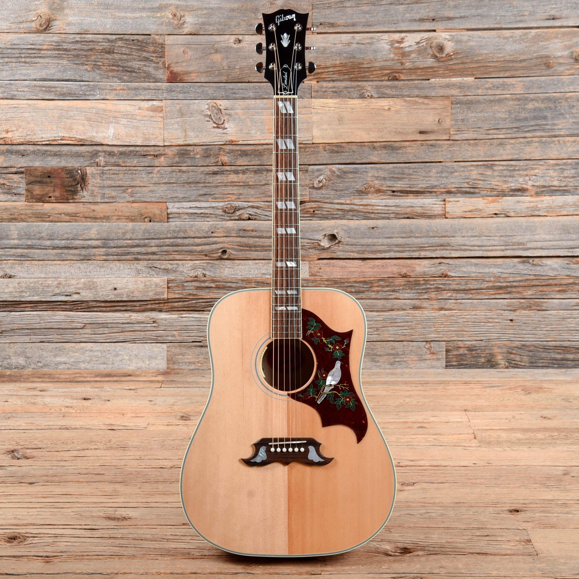 Gibson Montana Dove Natural Top/Antique Cherry Back VOS Limited Edition w/LR Baggs Anthem Acoustic Guitars / Dreadnought