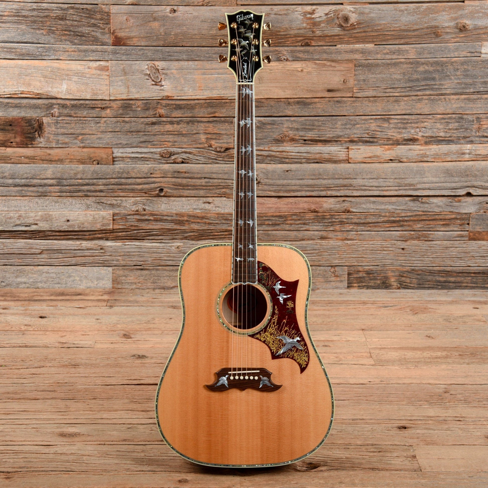 Gibson Montana Doves In Flight Natural 2016 Acoustic Guitars / Dreadnought