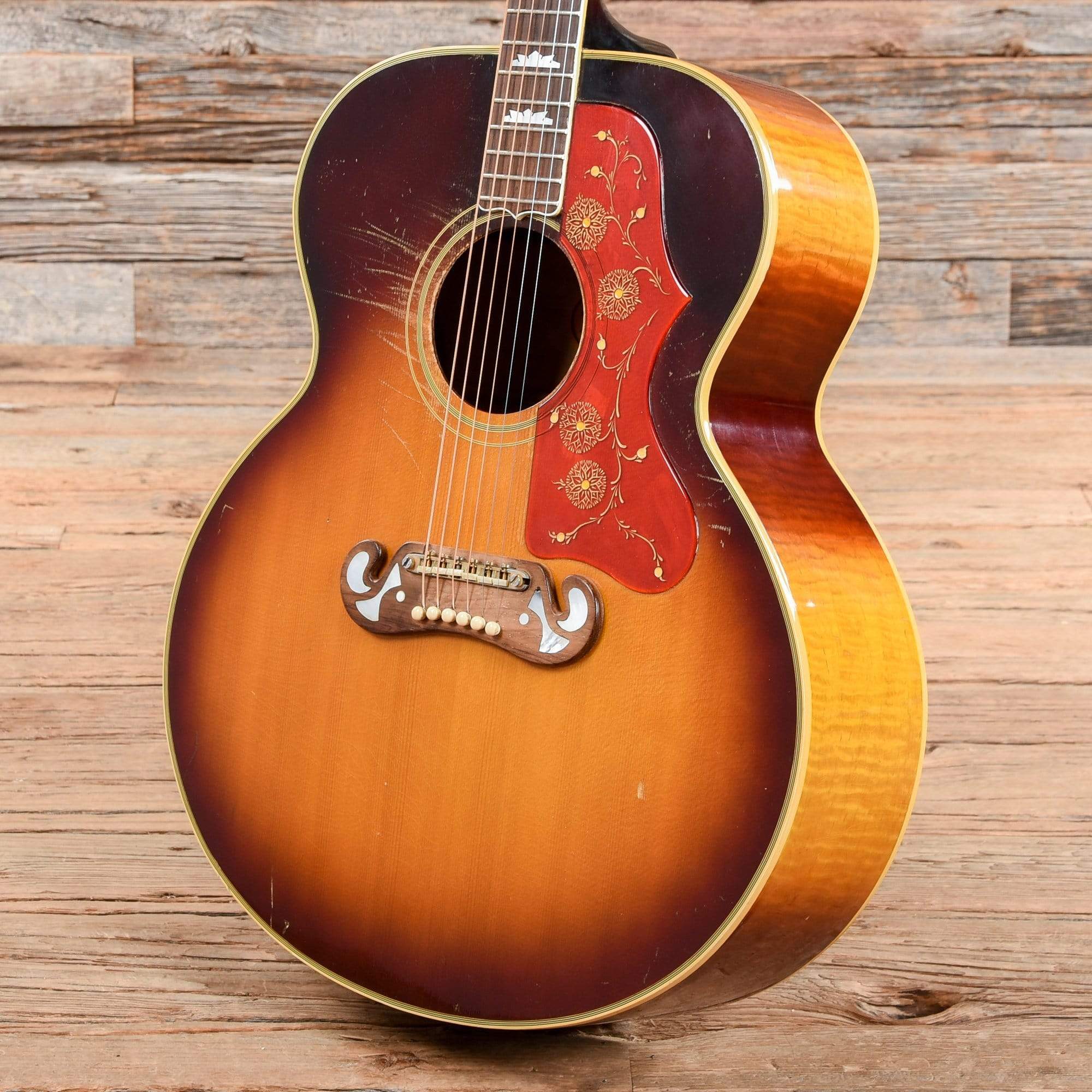 Gibson J-200 Sunburst 1966 Acoustic Guitars / Jumbo