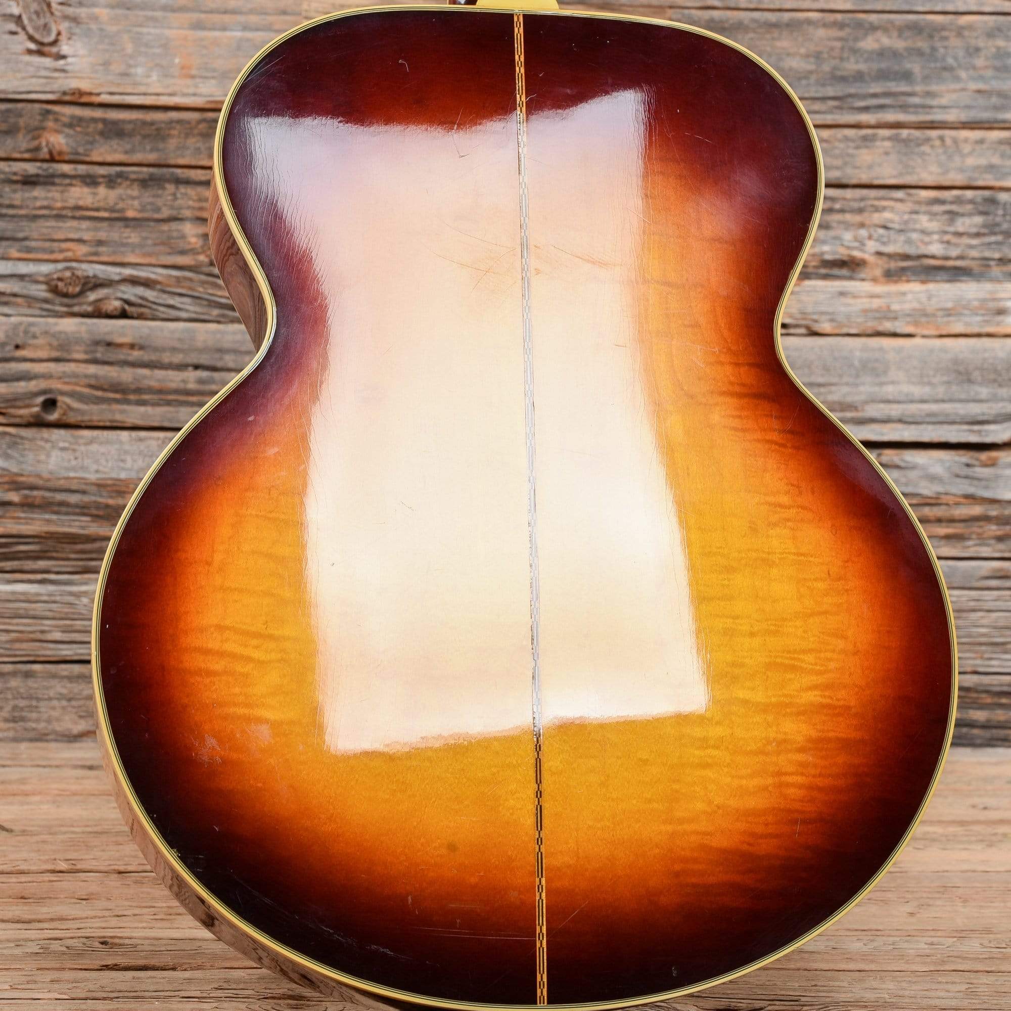 Gibson J-200 Sunburst 1966 Acoustic Guitars / Jumbo