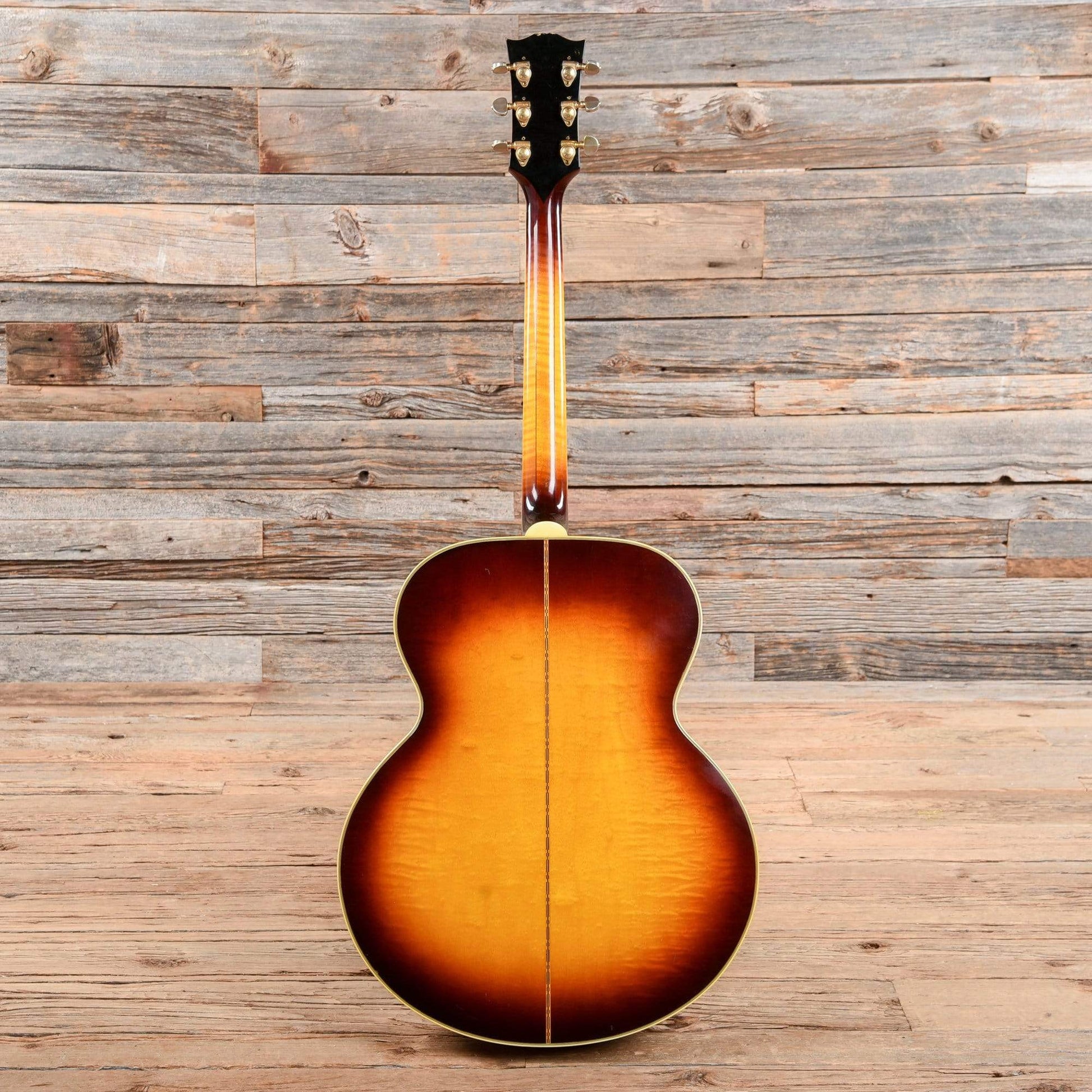 Gibson J-200 Sunburst 1966 Acoustic Guitars / Jumbo