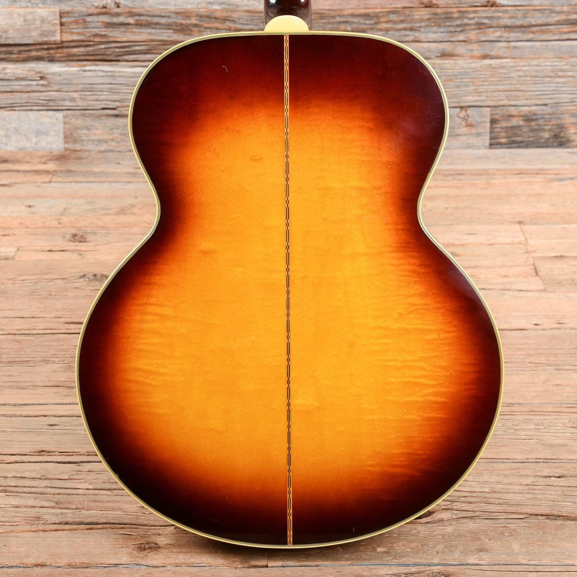 Gibson J-200 Sunburst 1966 Acoustic Guitars / Jumbo