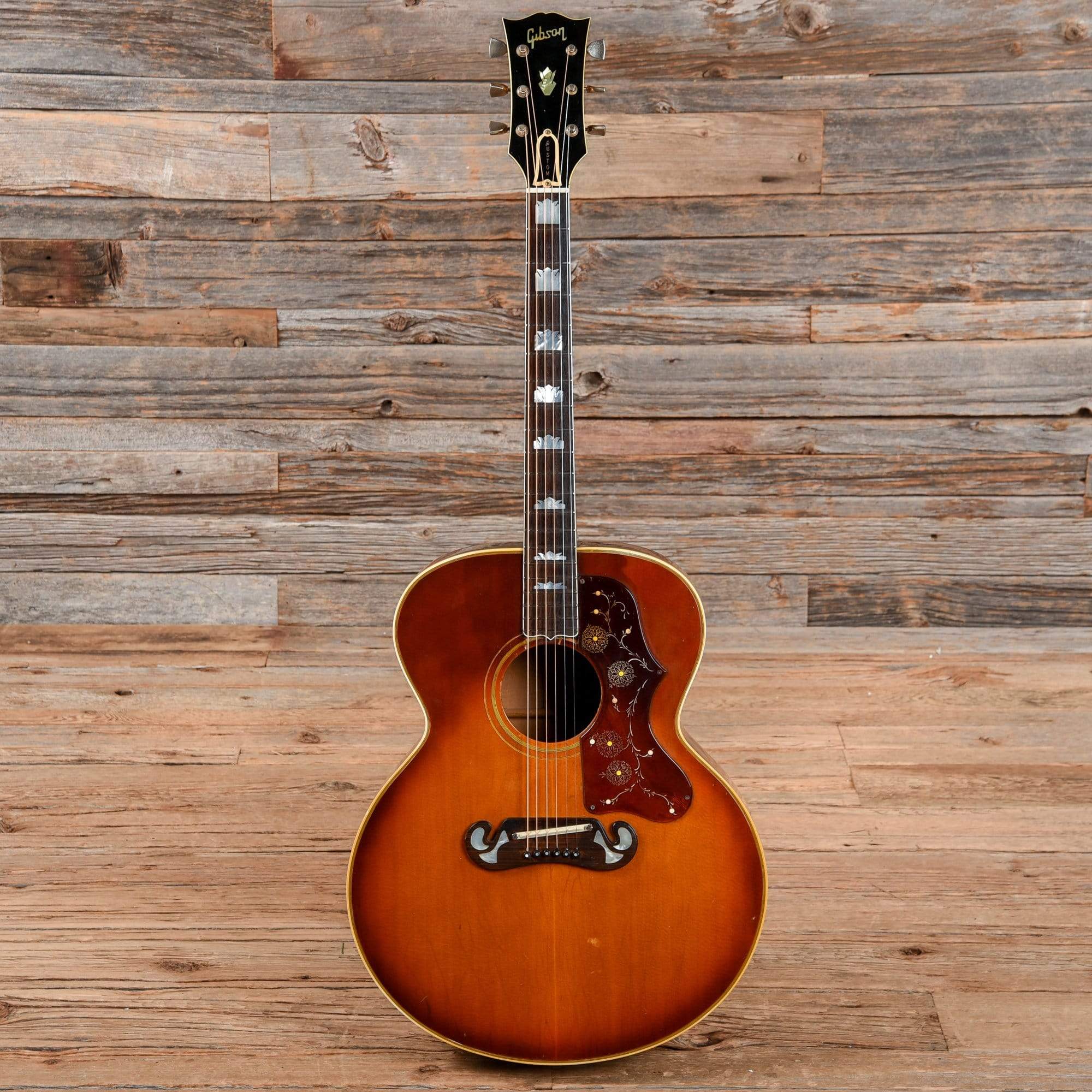 Gibson J-200 Sunburst 1969 Acoustic Guitars / Jumbo