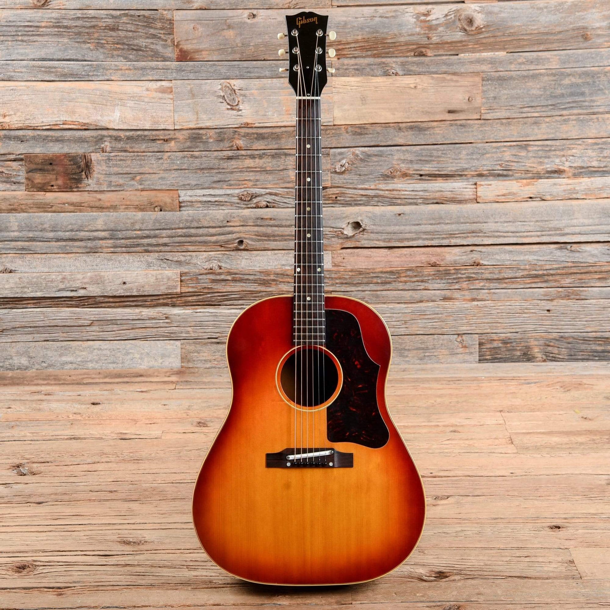 Gibson J-45 Cherry Sunburst 1961 Acoustic Guitars / Jumbo