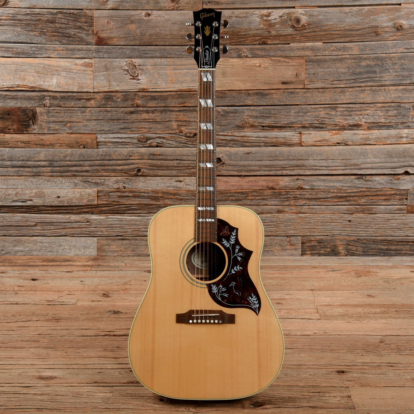 Gibson Hummingbird Studio Walnut Natural 2017 Acoustic Guitars / OM and Auditorium