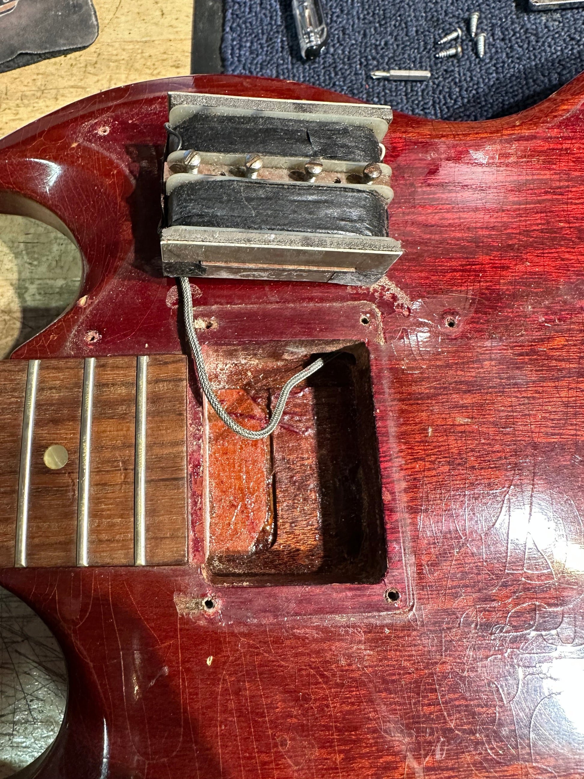 Gibson EB-0 Cherry 1965 Bass Guitars / 4-String