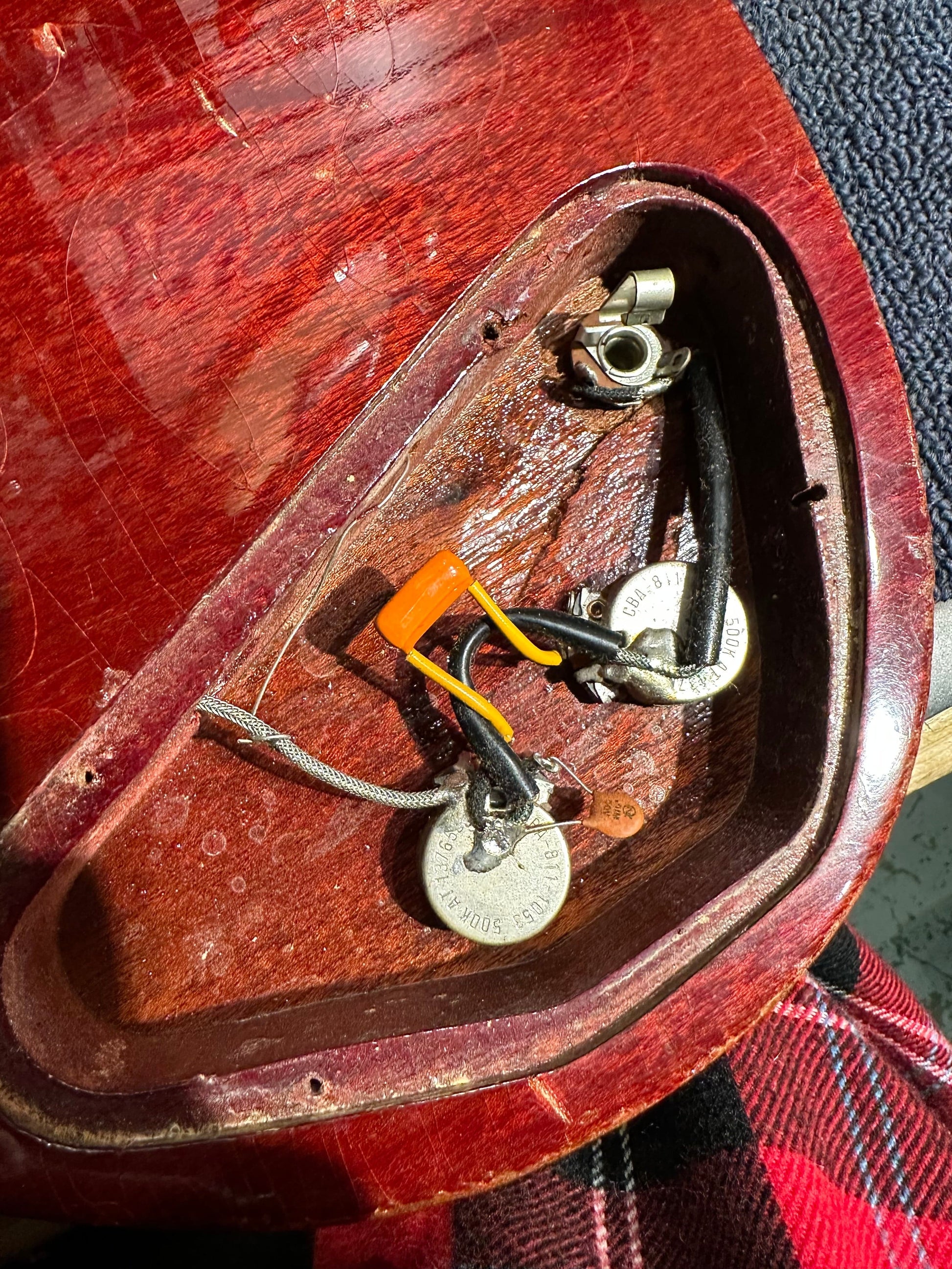 Gibson EB-0 Cherry 1965 Bass Guitars / 4-String