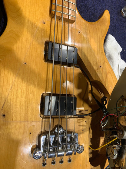 Gibson L-9S Ripper Natural 1975 Bass Guitars / 4-String