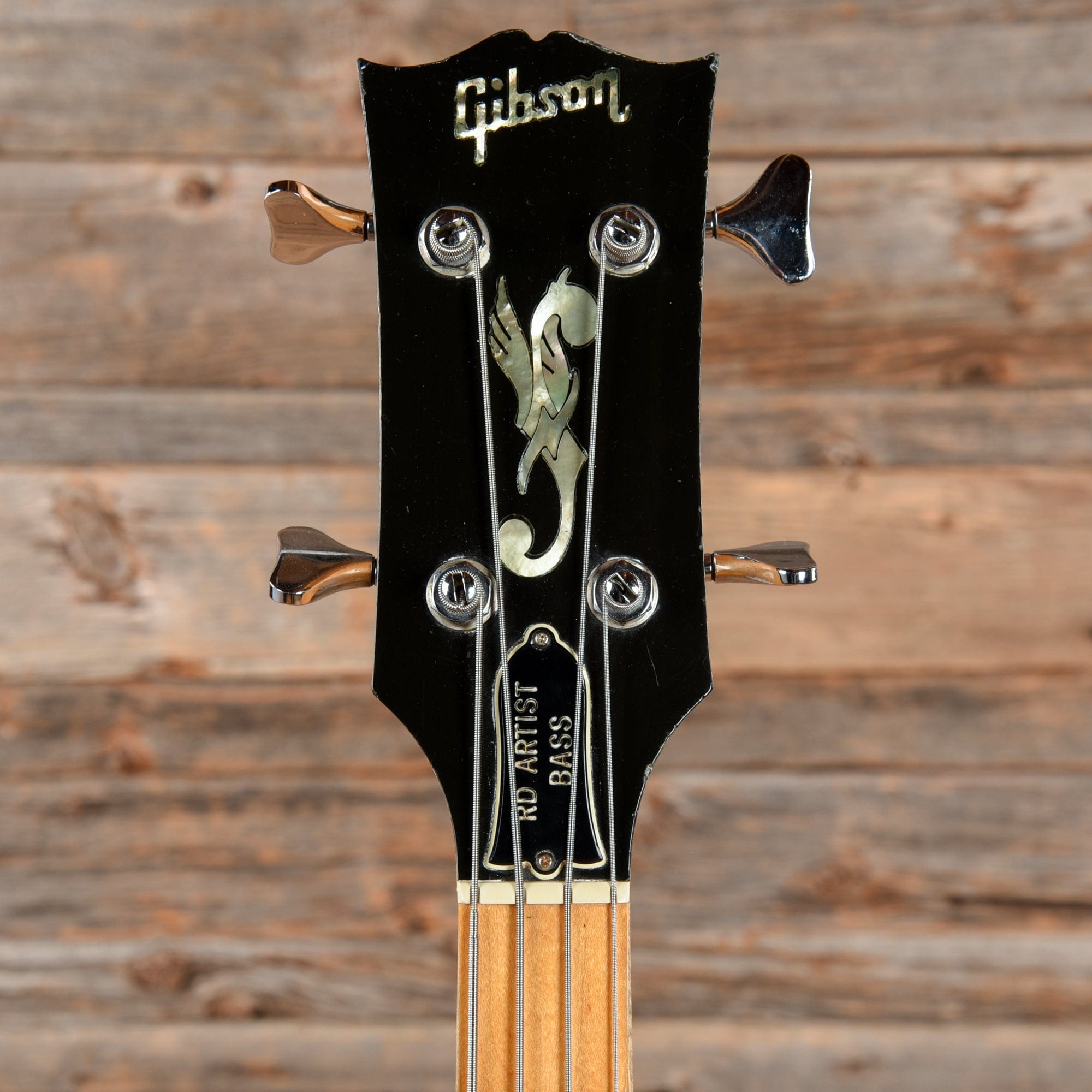 Gibson RD Artist Bass Natural 1977 – Chicago Music Exchange