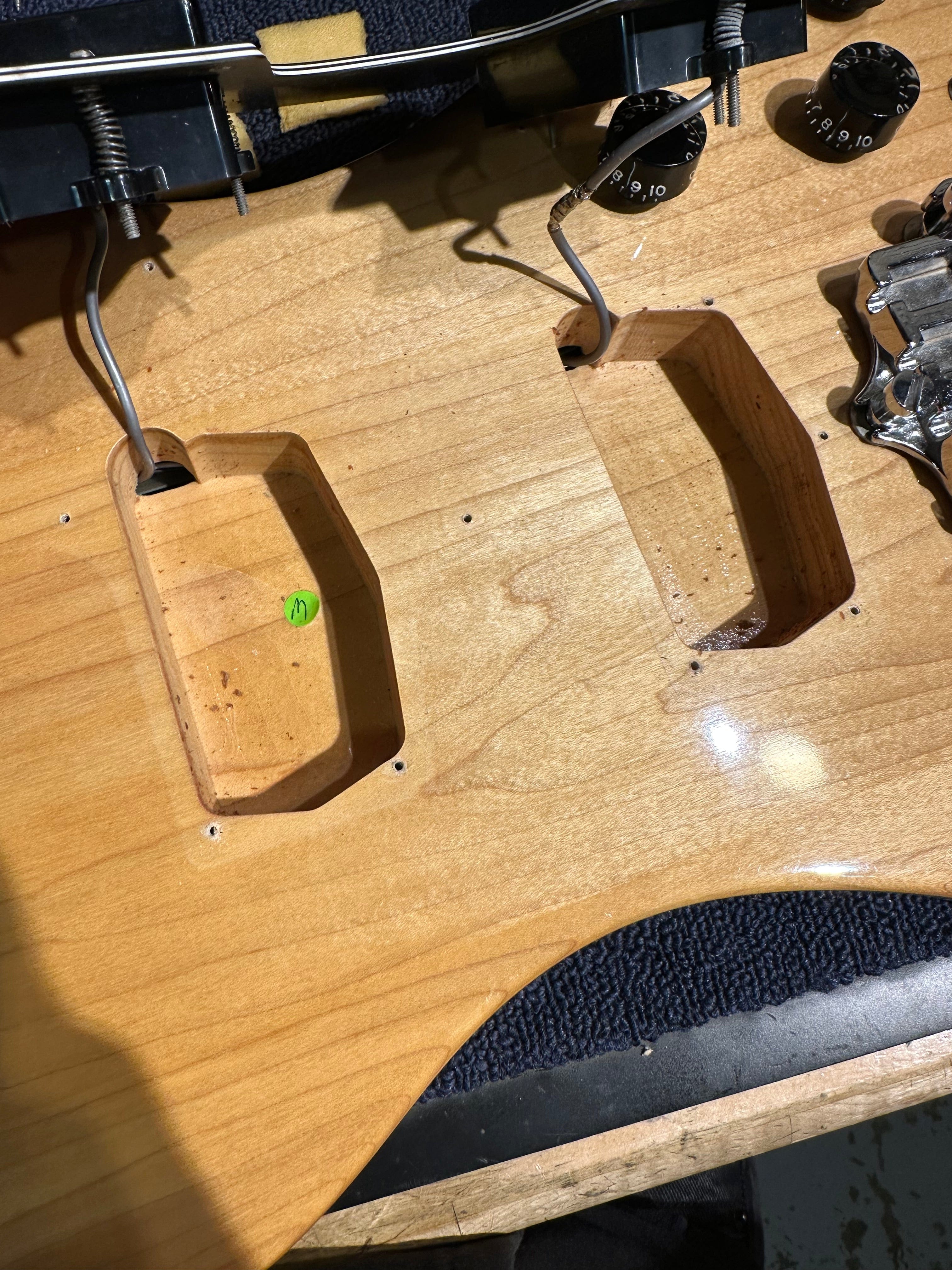 Gibson RD Artist Bass Natural 1978 Bass Guitars / 4-String