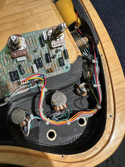 Gibson RD Artist Bass Natural 1978 Bass Guitars / 4-String