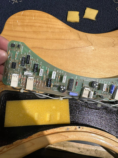 Gibson RD Artist Bass Natural 1978 Bass Guitars / 4-String