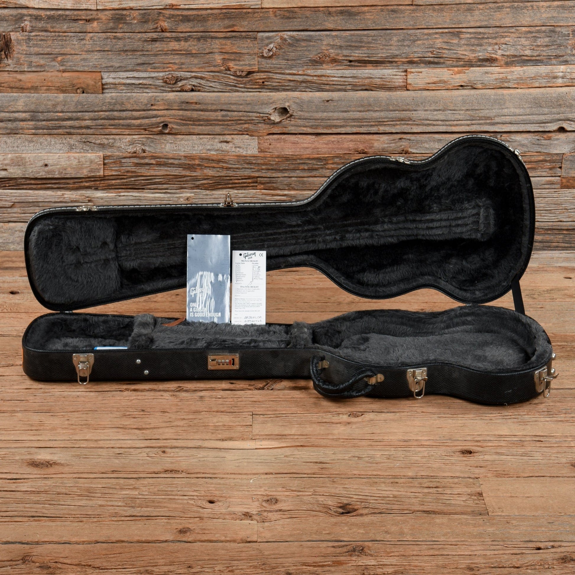 Gibson SG Bass Cherry 2006 Bass Guitars / 4-String