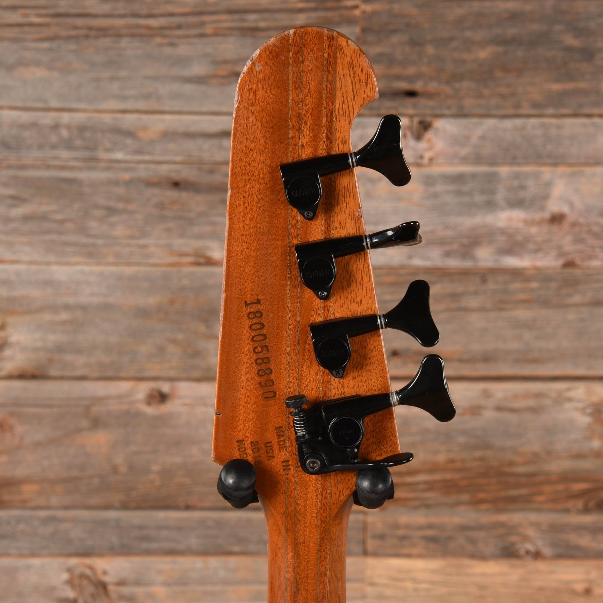 Gibson Thunderbird Sunburst 2018 Bass Guitars / 4-String