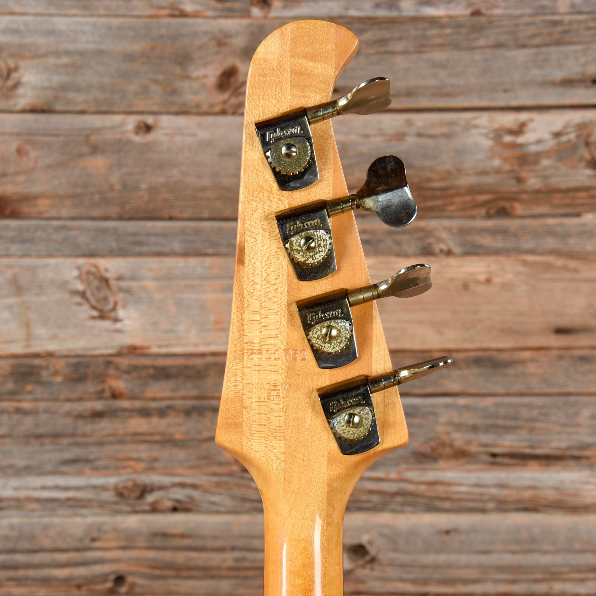 Gibson Victory Artist Sunburst 1981 Bass Guitars / 4-String