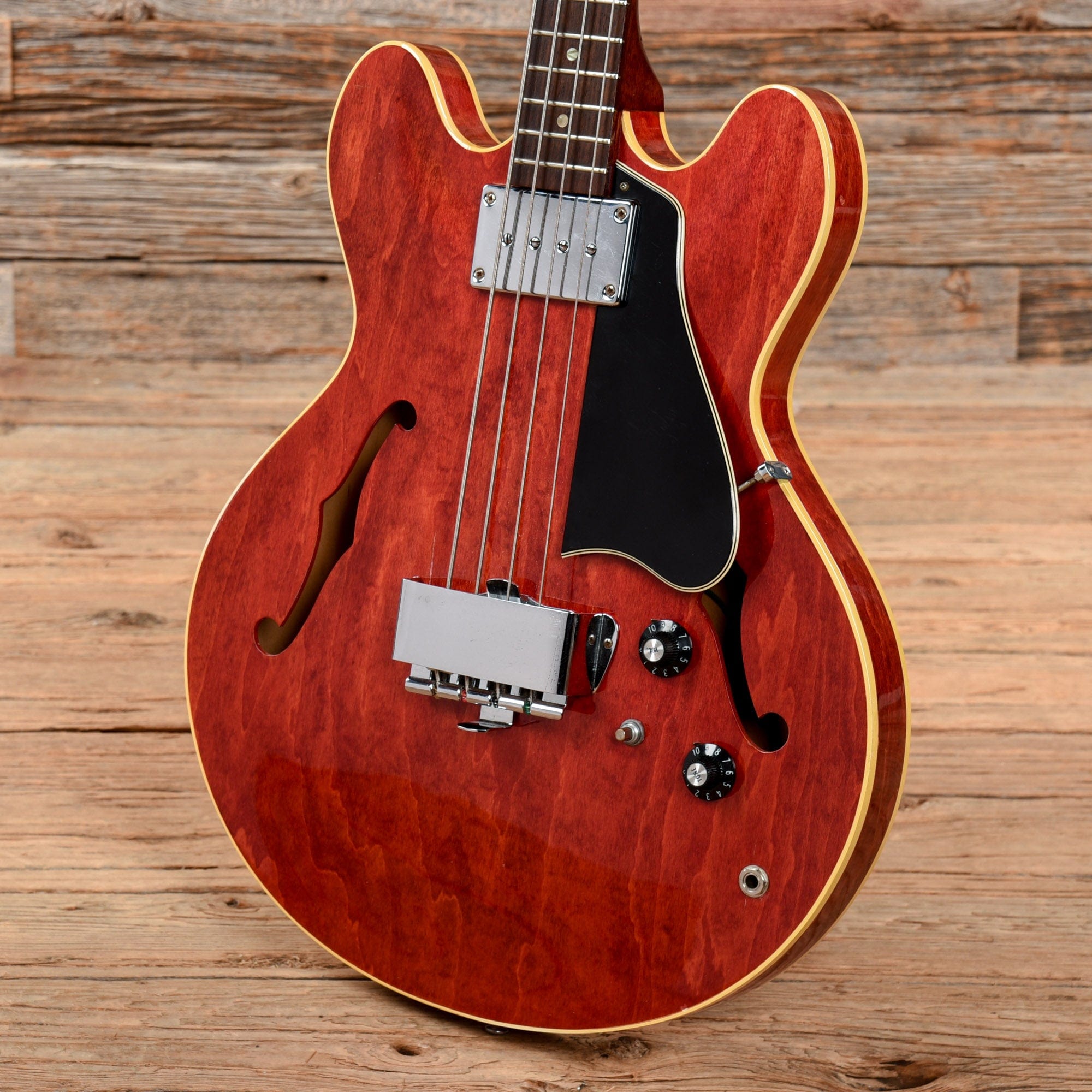 Gibson EB-2 Cherry 1967 Bass Guitars / 5-String or More