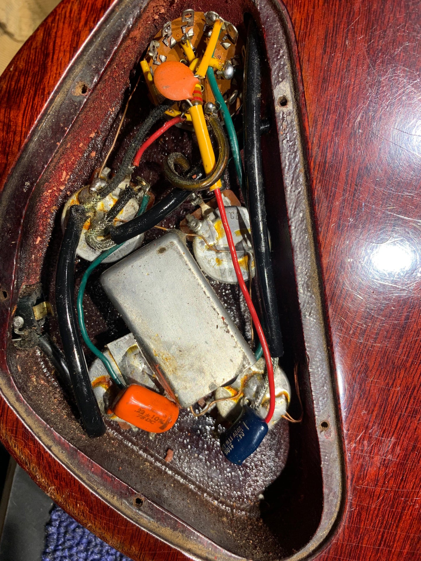 Gibson EB-3 Cherry 1970 Bass Guitars / Short Scale