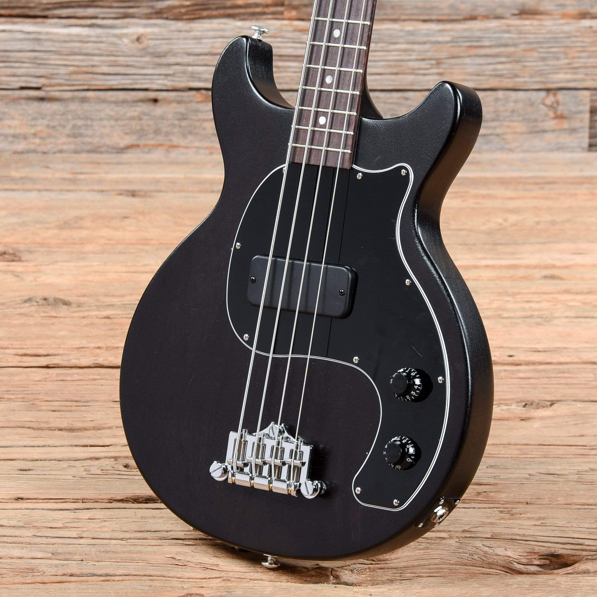 Gibson USA Les Paul Junior Tribute Bass Worn Ebony Bass Guitars / Short Scale