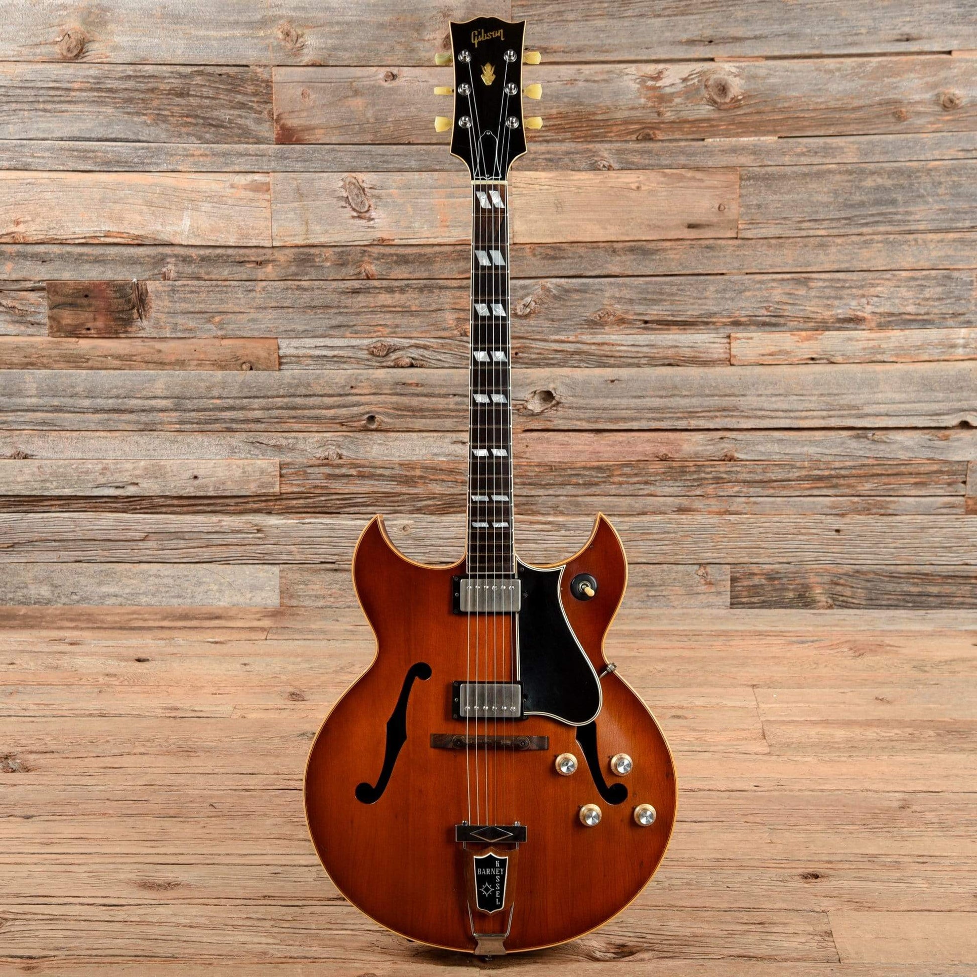 Gibson Barney Kessel Regular Sunburst 1962 Electric Guitars / Hollow Body