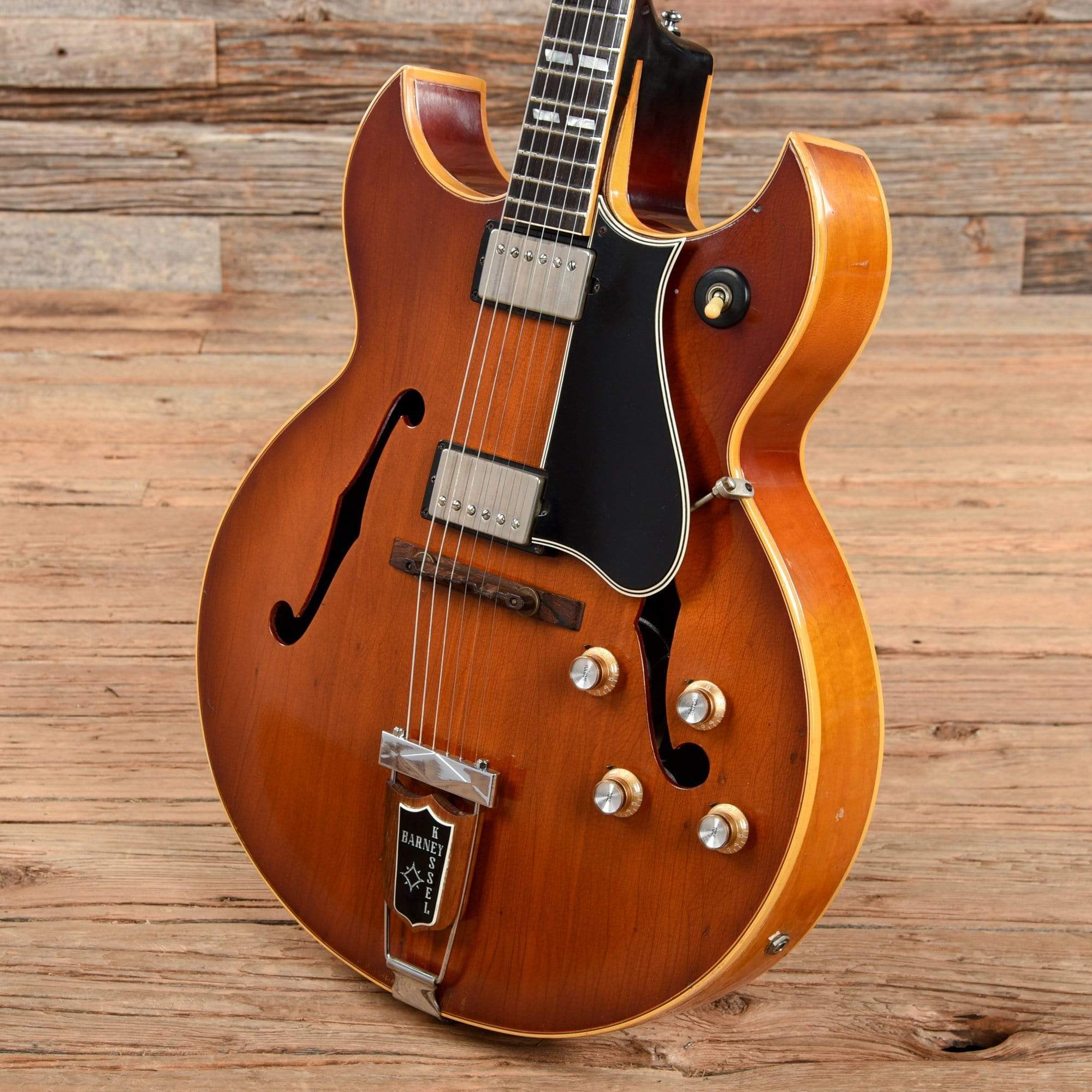 Gibson Barney Kessel Regular Sunburst 1962 Electric Guitars / Hollow Body