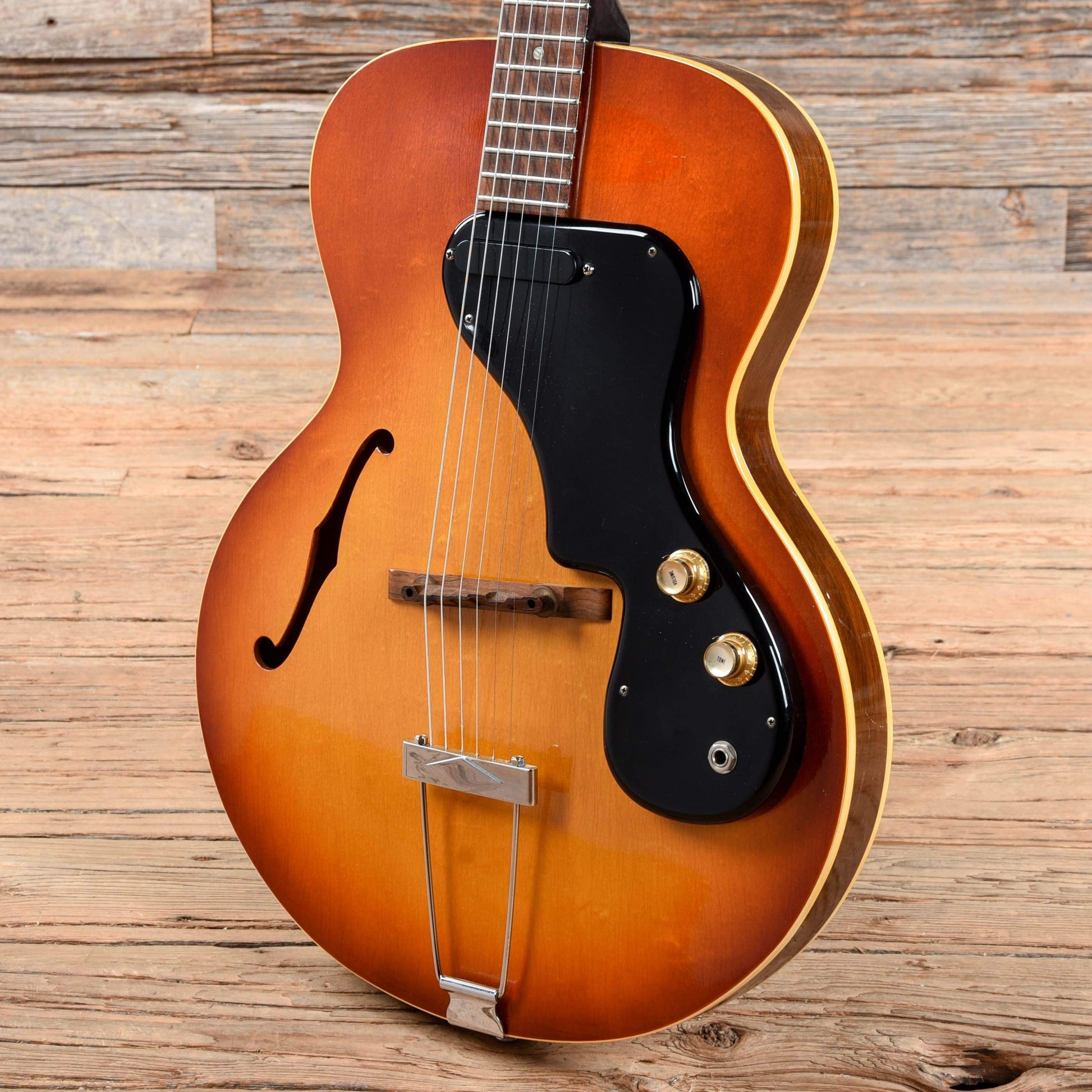 Gibson ES-120T Sunburst 1965 Electric Guitars / Hollow Body