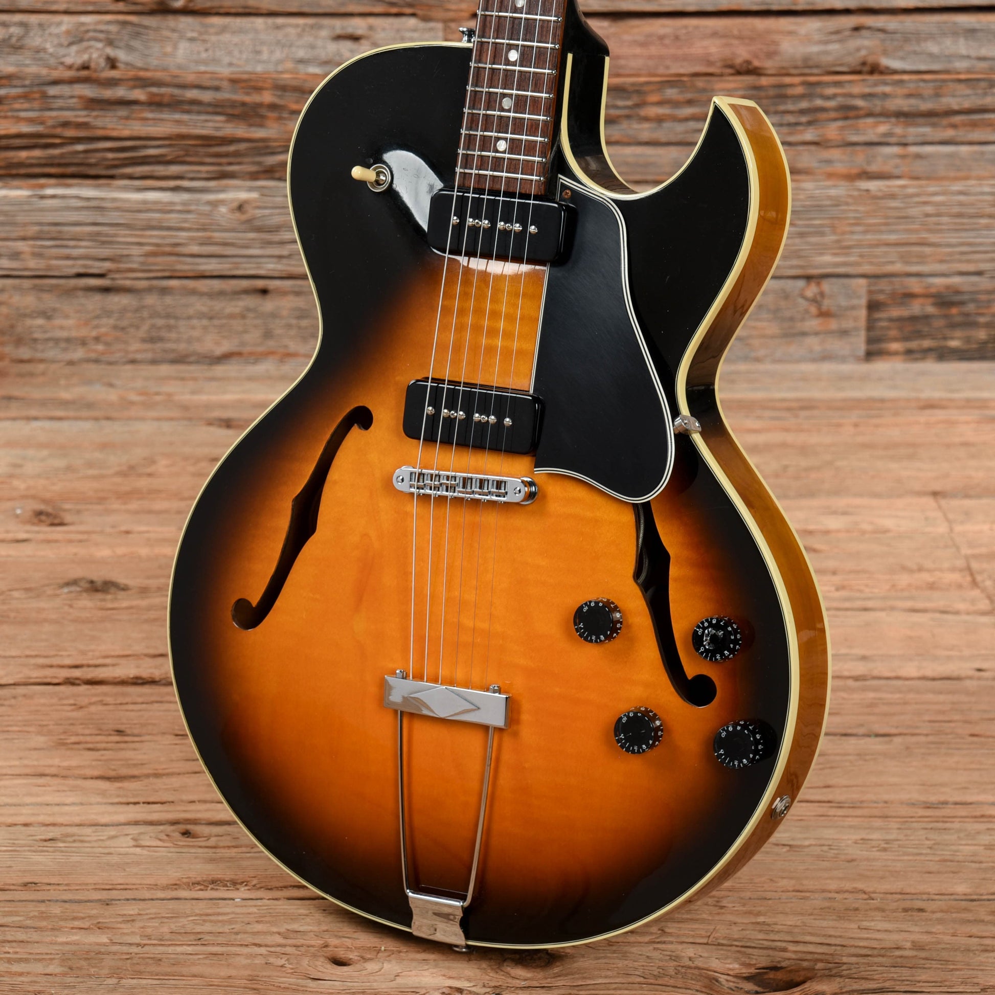 Gibson ES-135 P-100 Ebony 1997 Electric Guitars / Hollow Body