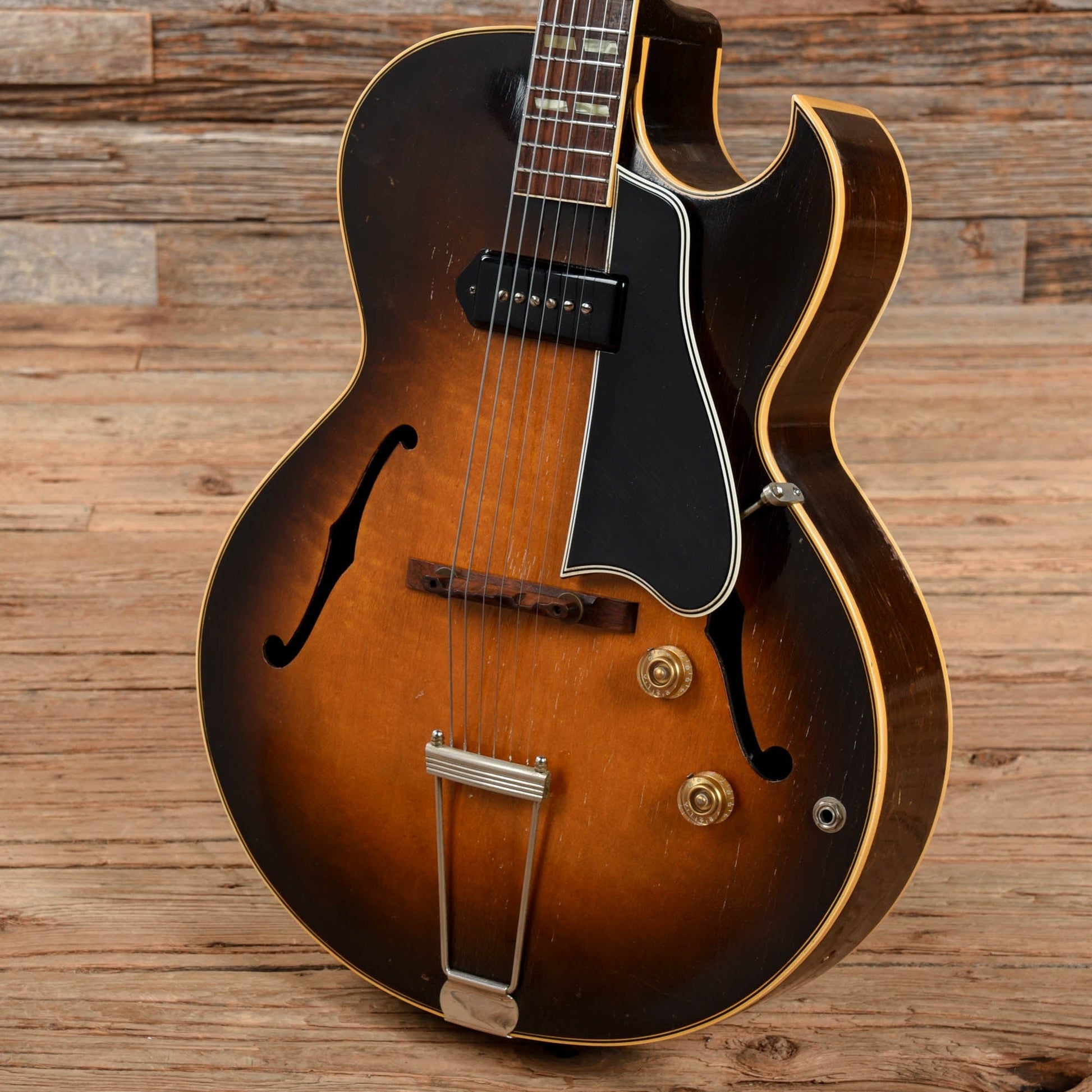 Gibson ES-175 Sunburst 1950 Electric Guitars / Hollow Body