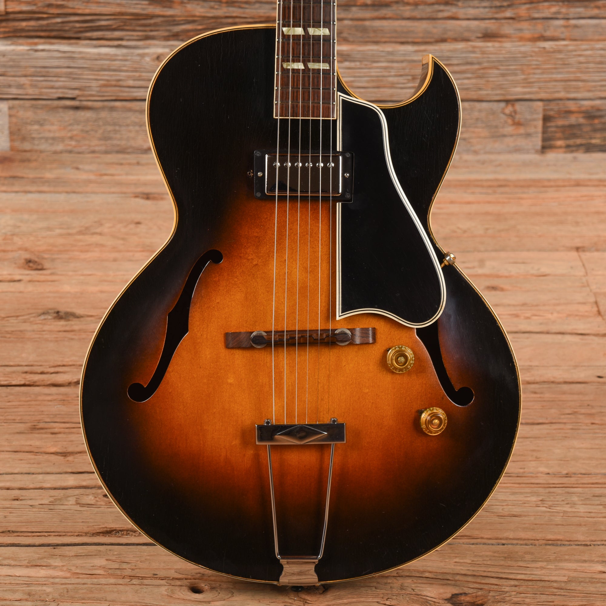 Gibson ES-175 Sunburst 1953 Electric Guitars / Hollow Body