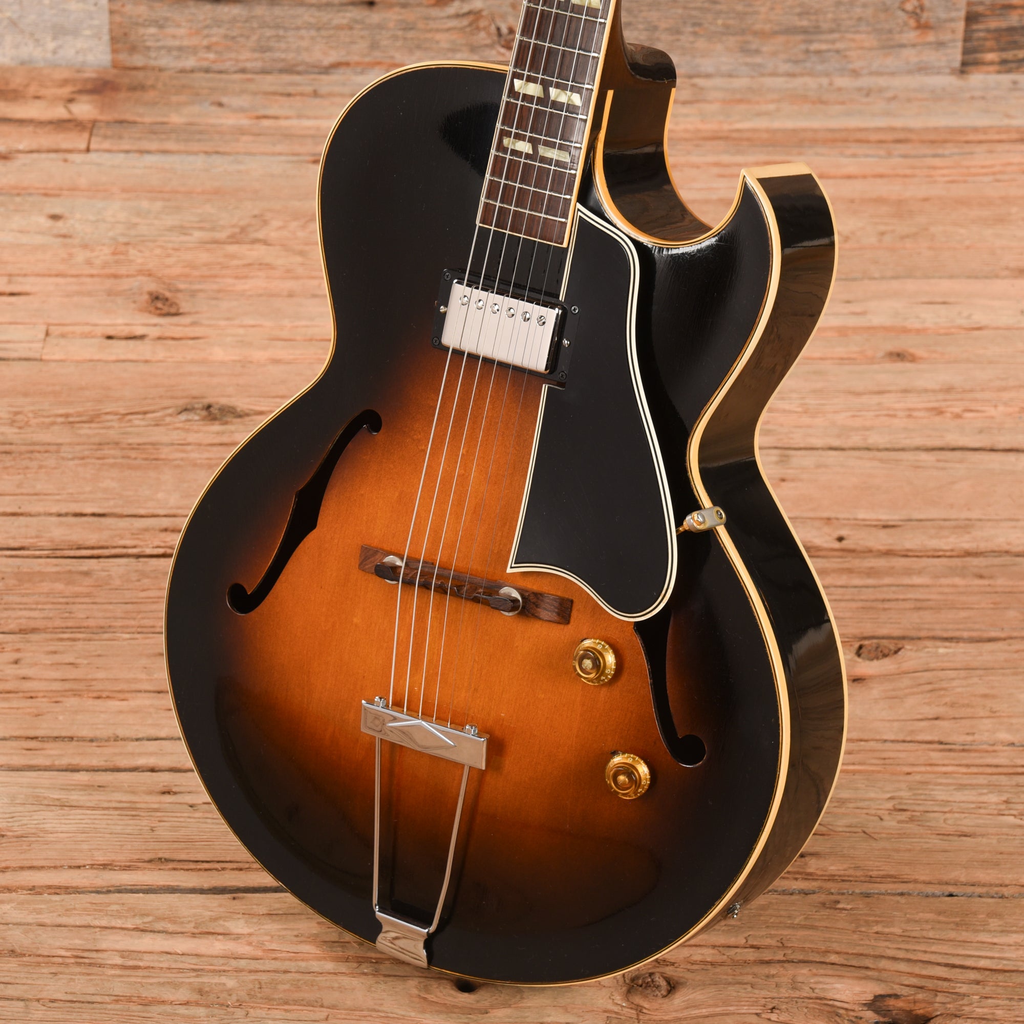 Gibson ES-175 Sunburst 1953 Electric Guitars / Hollow Body
