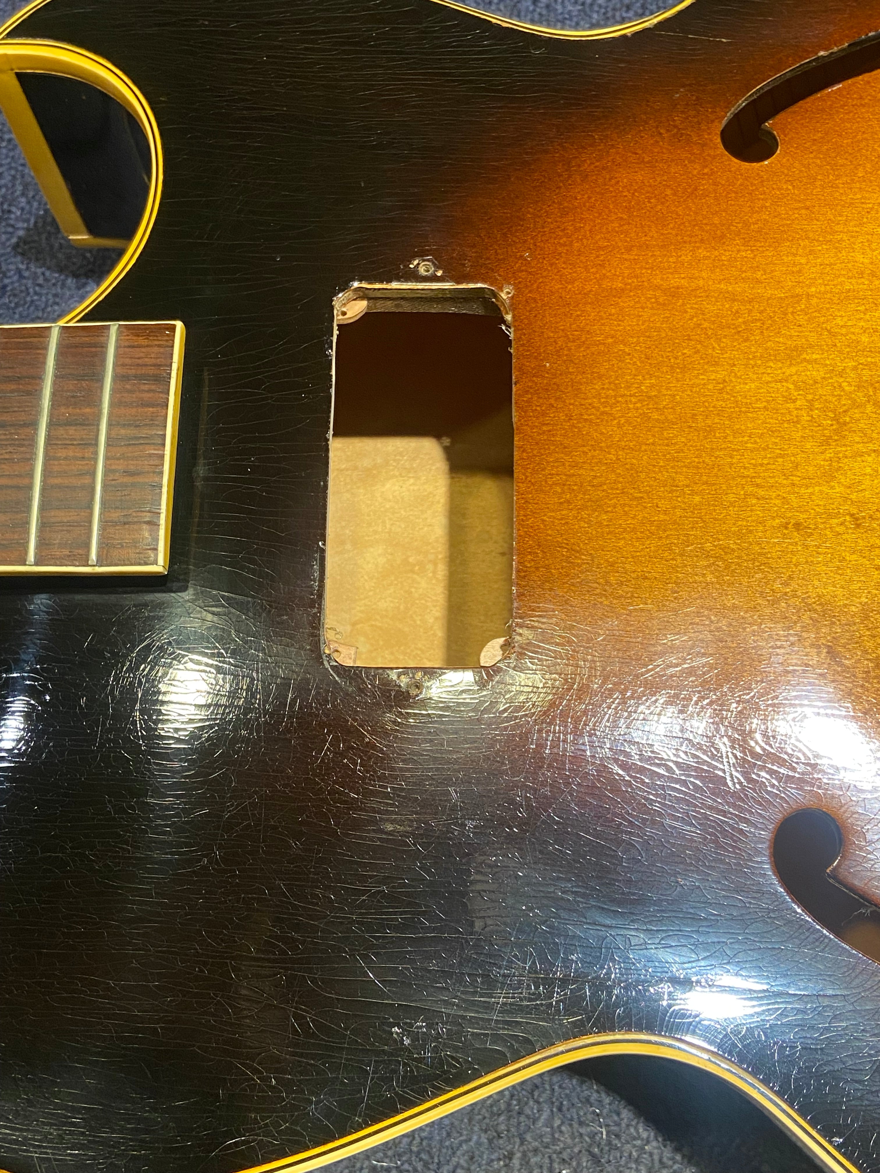 Gibson ES-175 Sunburst 1953 Electric Guitars / Hollow Body
