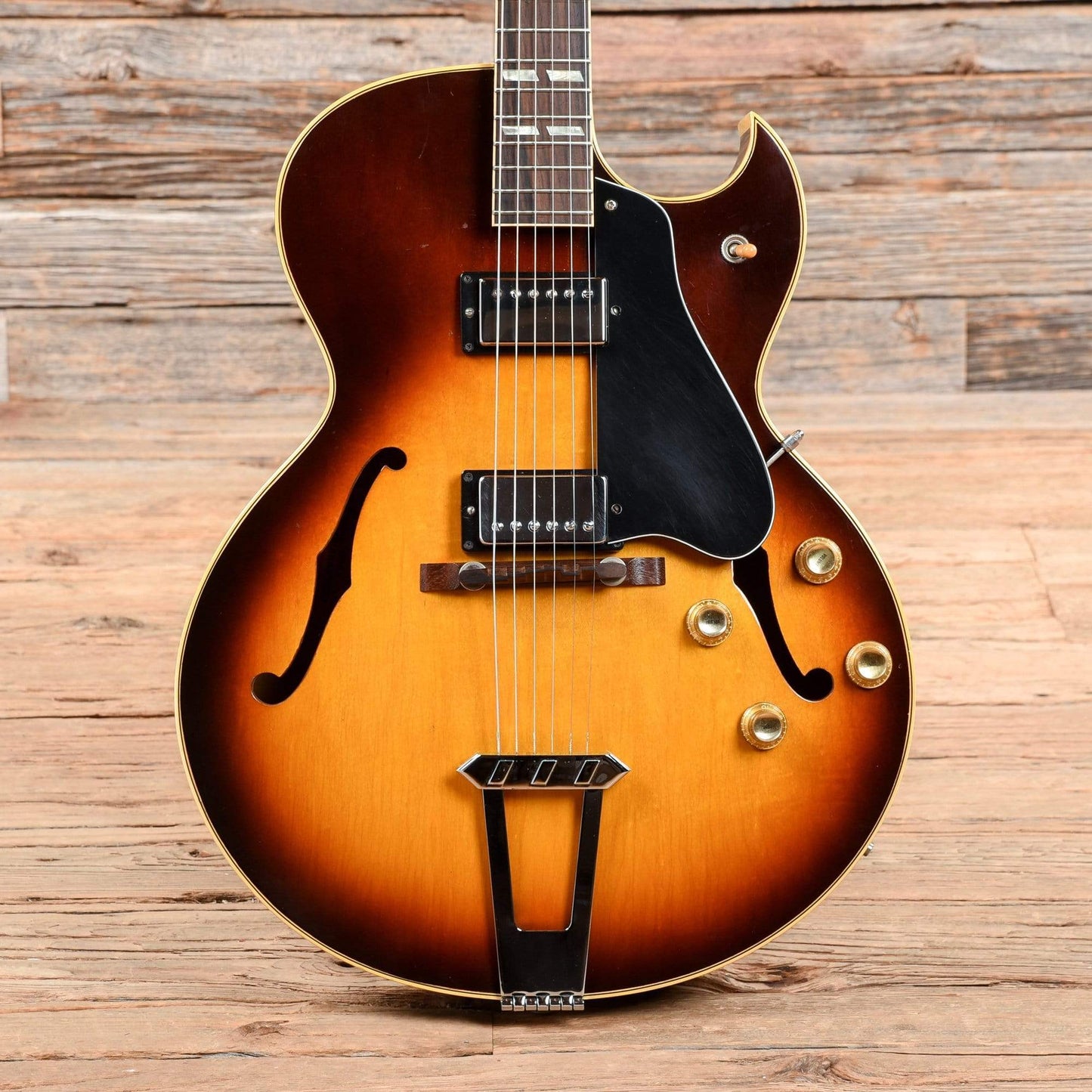 Gibson ES-175 Sunburst 1960s Electric Guitars / Hollow Body