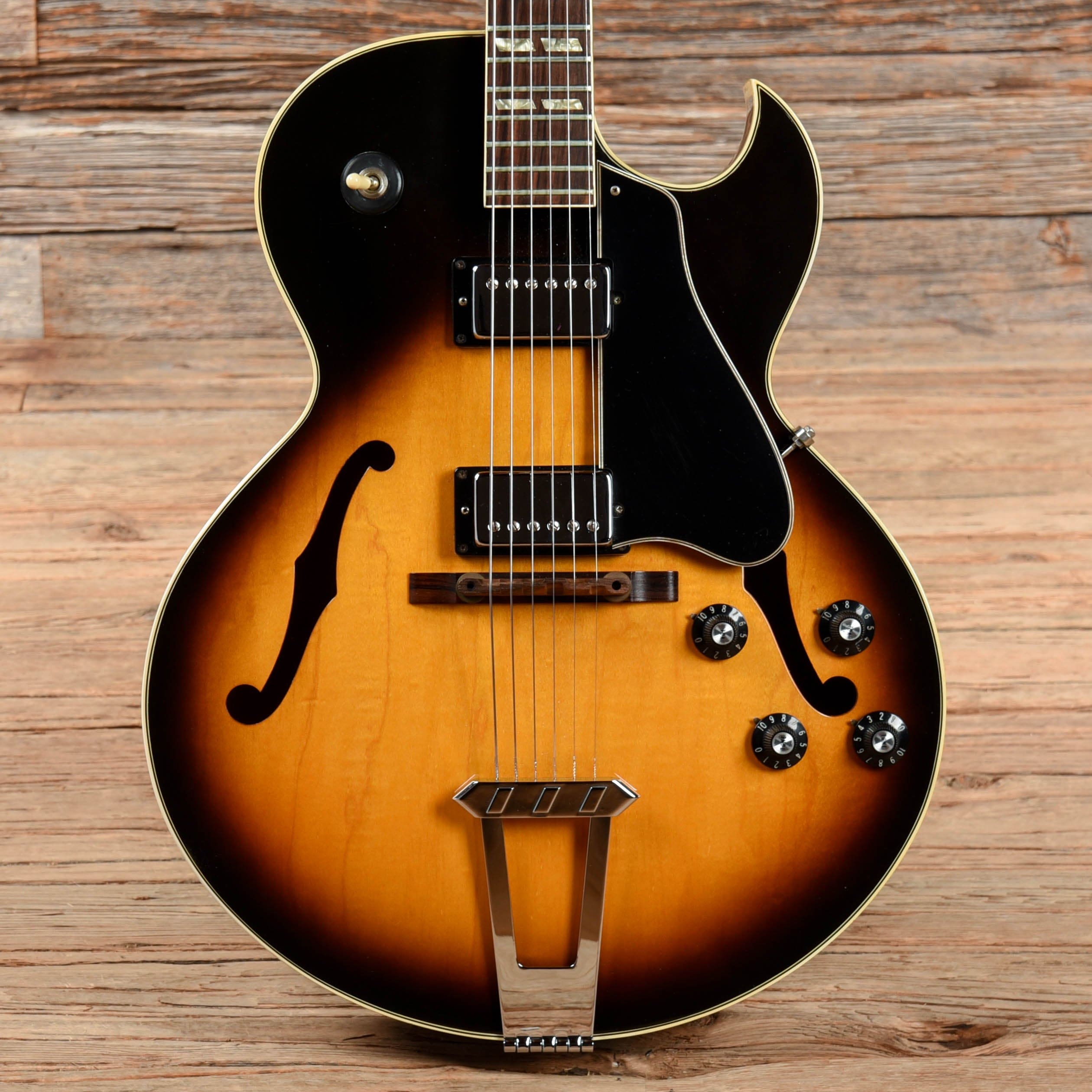Gibson ES-175 Sunburst 1976 Electric Guitars / Hollow Body
