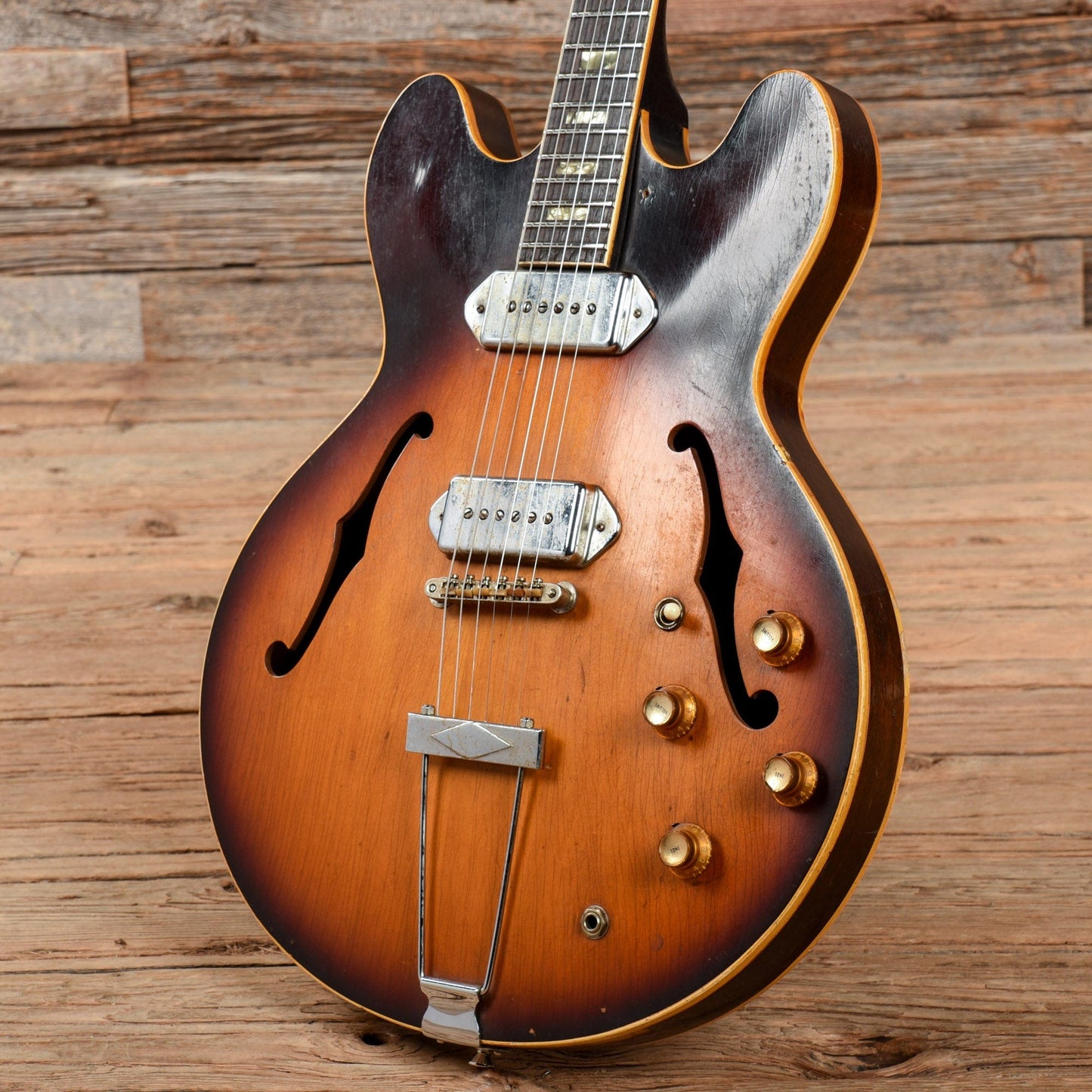 Gibson ES-330 Sunburst 1967 Electric Guitars / Hollow Body