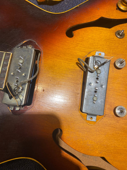 Gibson ES-330 Sunburst 1967 Electric Guitars / Hollow Body