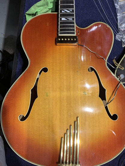 Gibson Johnny Smith Sunburst 1970s Electric Guitars / Hollow Body