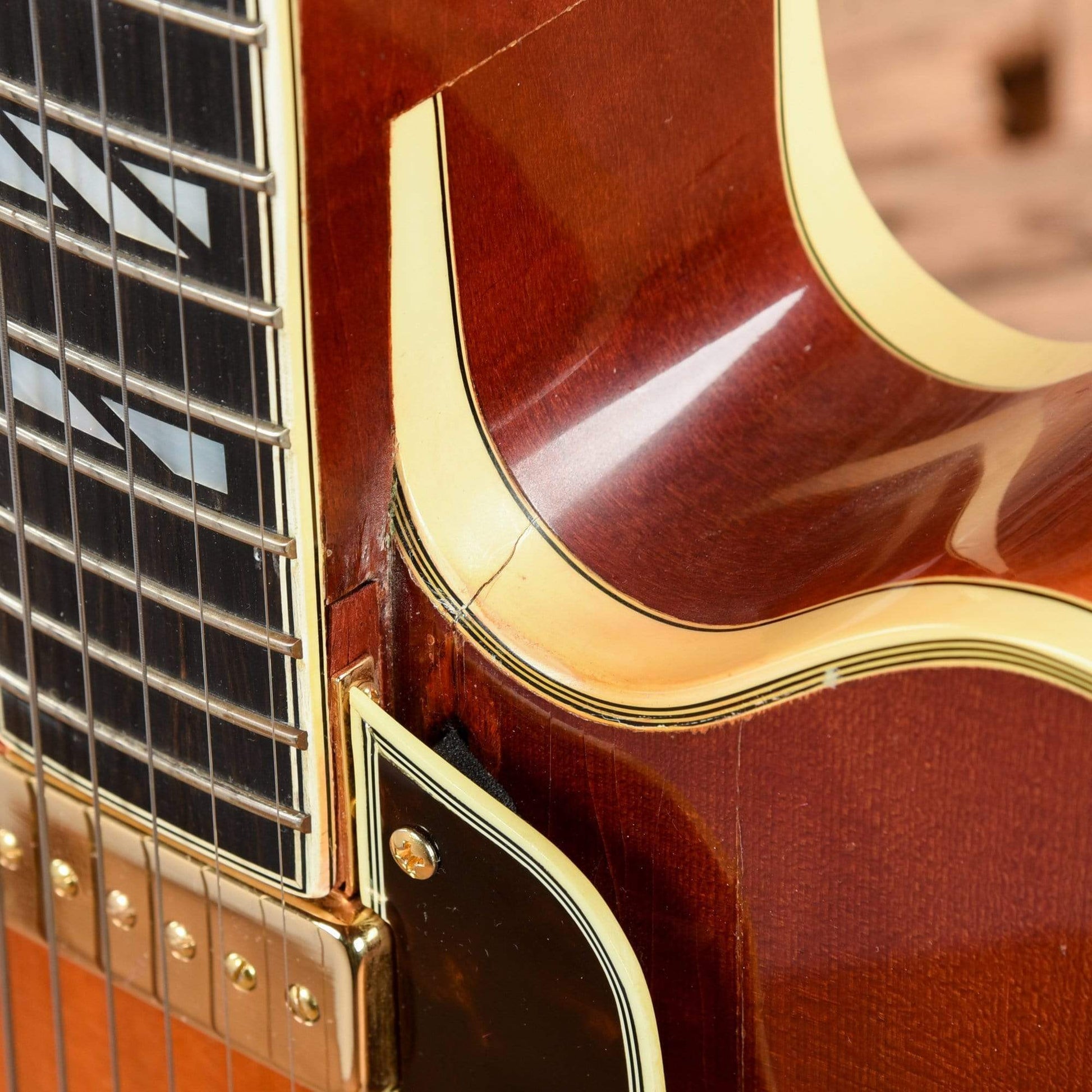 Gibson Johnny Smith Sunburst 1970s Electric Guitars / Hollow Body