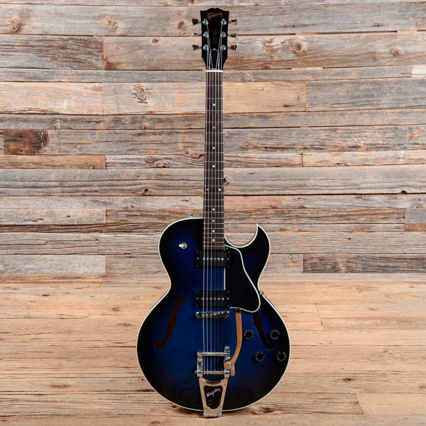 Gibson Memphis ES-135 Blues Burst 2002 Electric Guitars / Hollow Body