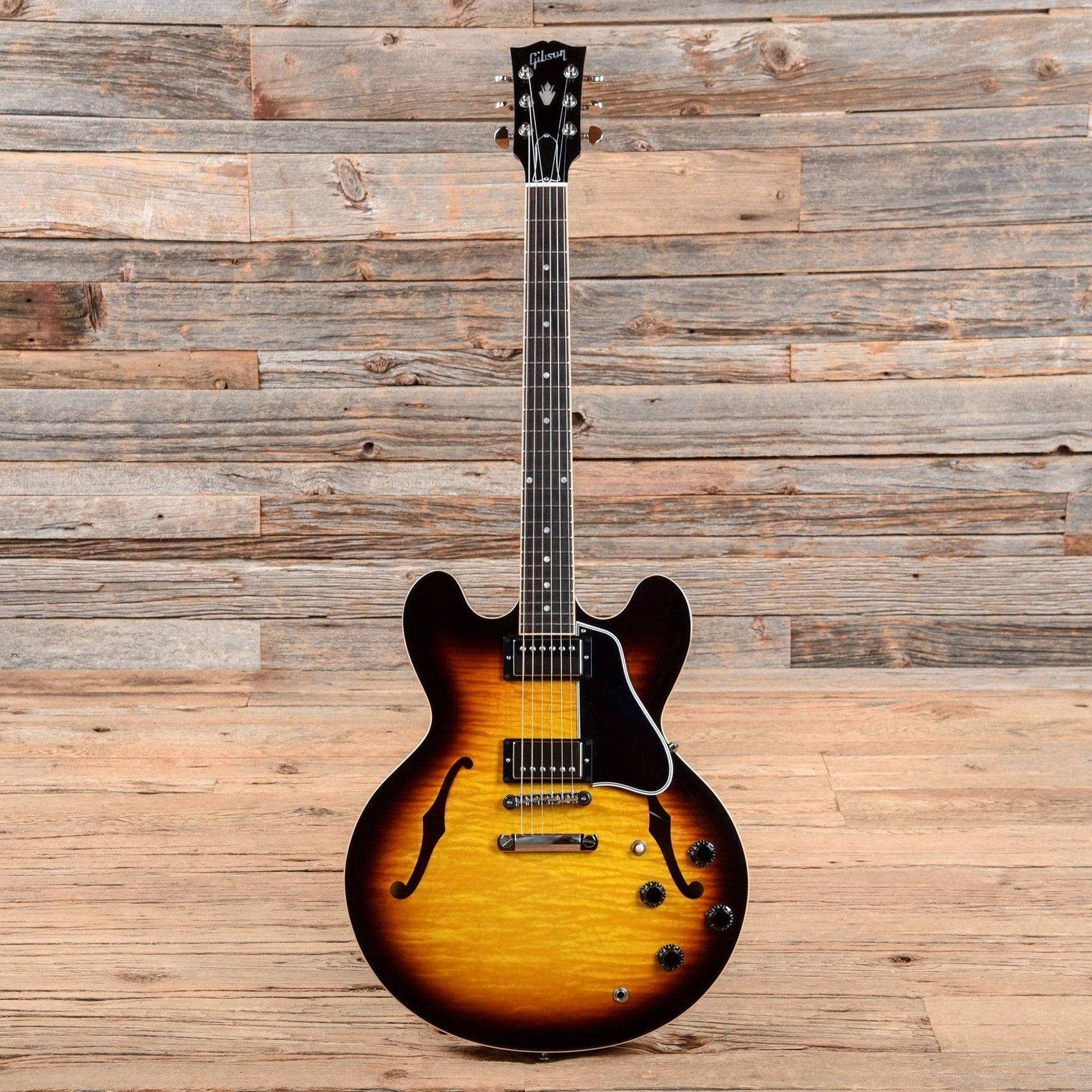 Gibson Custom Shop ES-335 Dot Sunburst 2009 Electric Guitars / Semi-Hollow