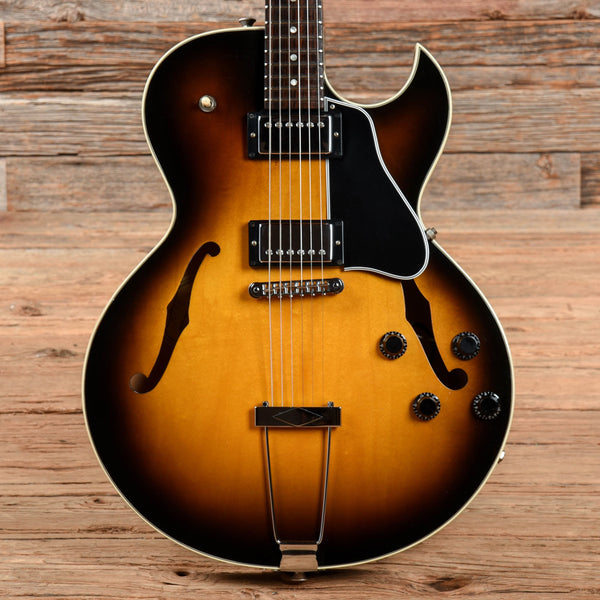 2001年製 Gibson ES-135 ブラック ビグスビー搭載 gibson-electric-guitars-semi-