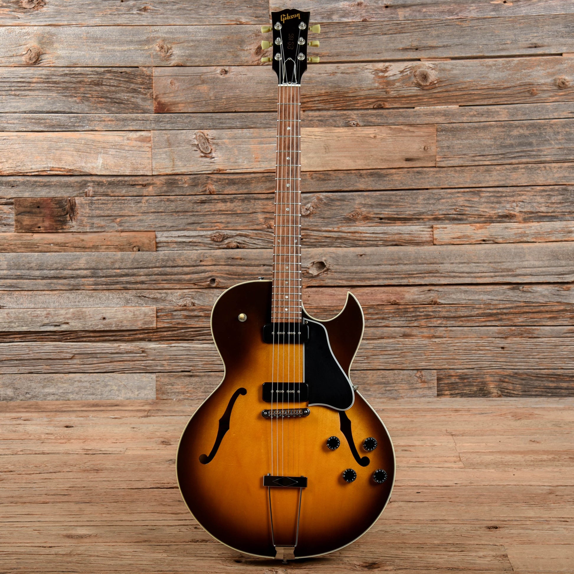 Gibson ES-135 P-100 Sunburst 1993 Electric Guitars / Semi-Hollow