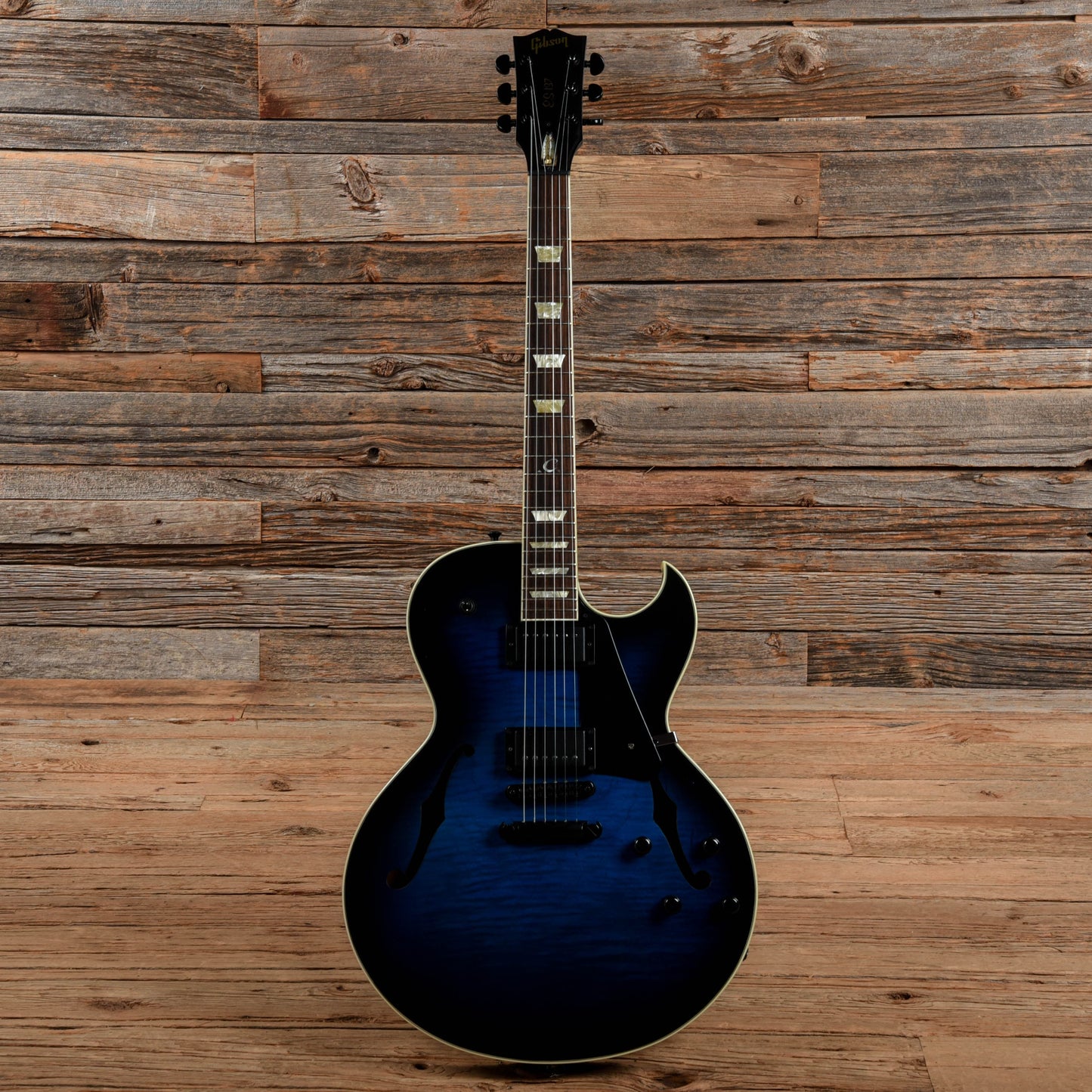 Gibson Es-137 Blue Burst 2007 Electric Guitars / Semi-Hollow