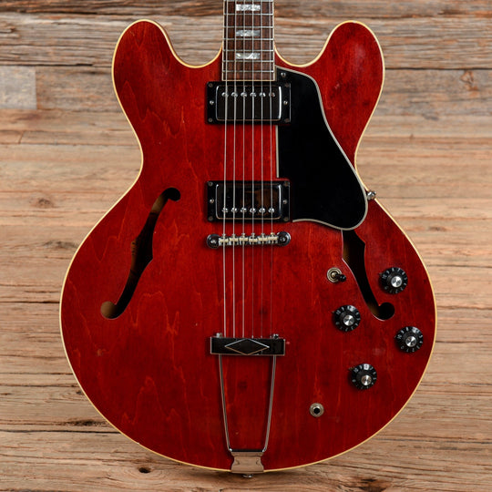 Gibson ES-335 Cherry 1968 Electric Guitars / Semi-Hollow