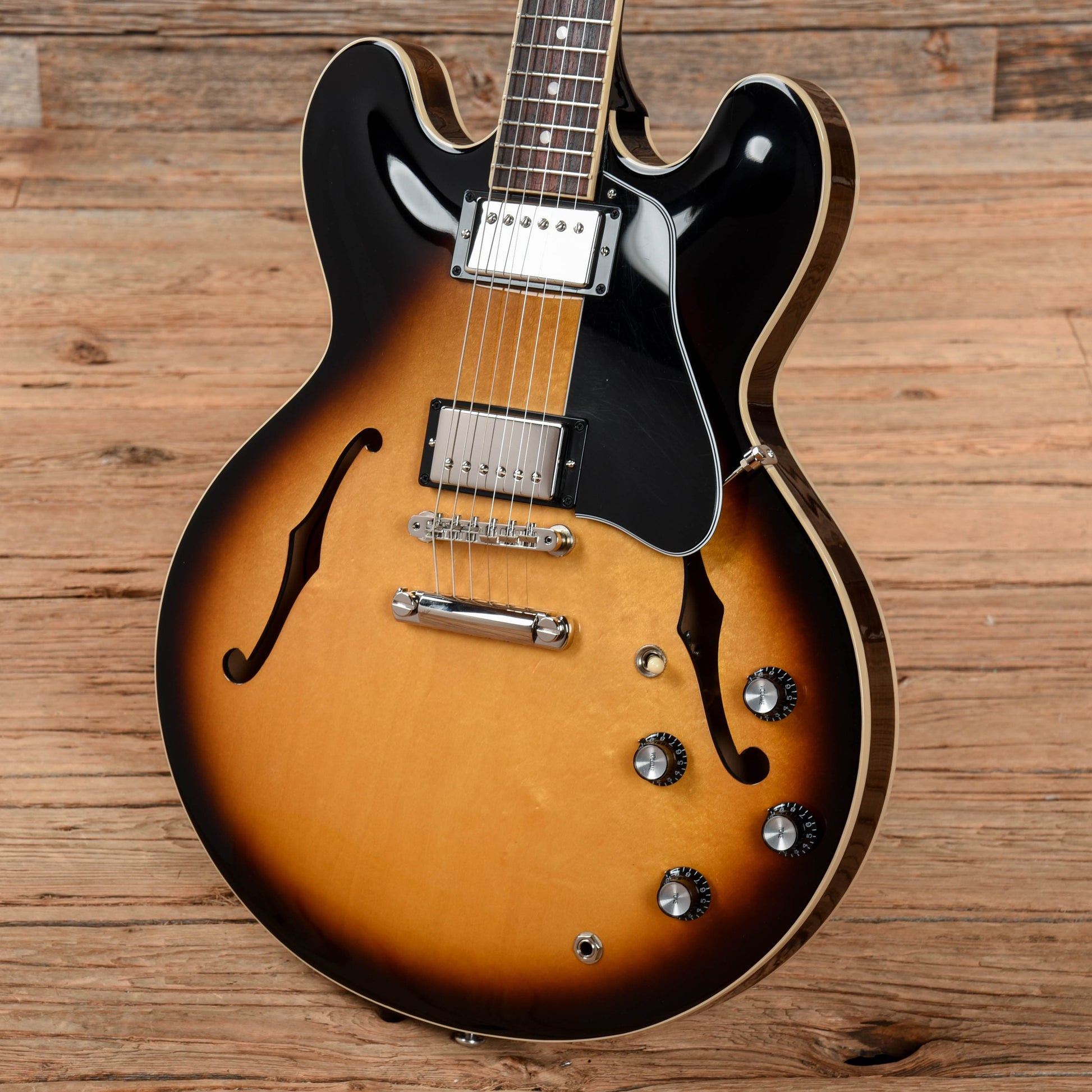 Gibson ES-335 Dot Sunburst 2021 Electric Guitars / Semi-Hollow